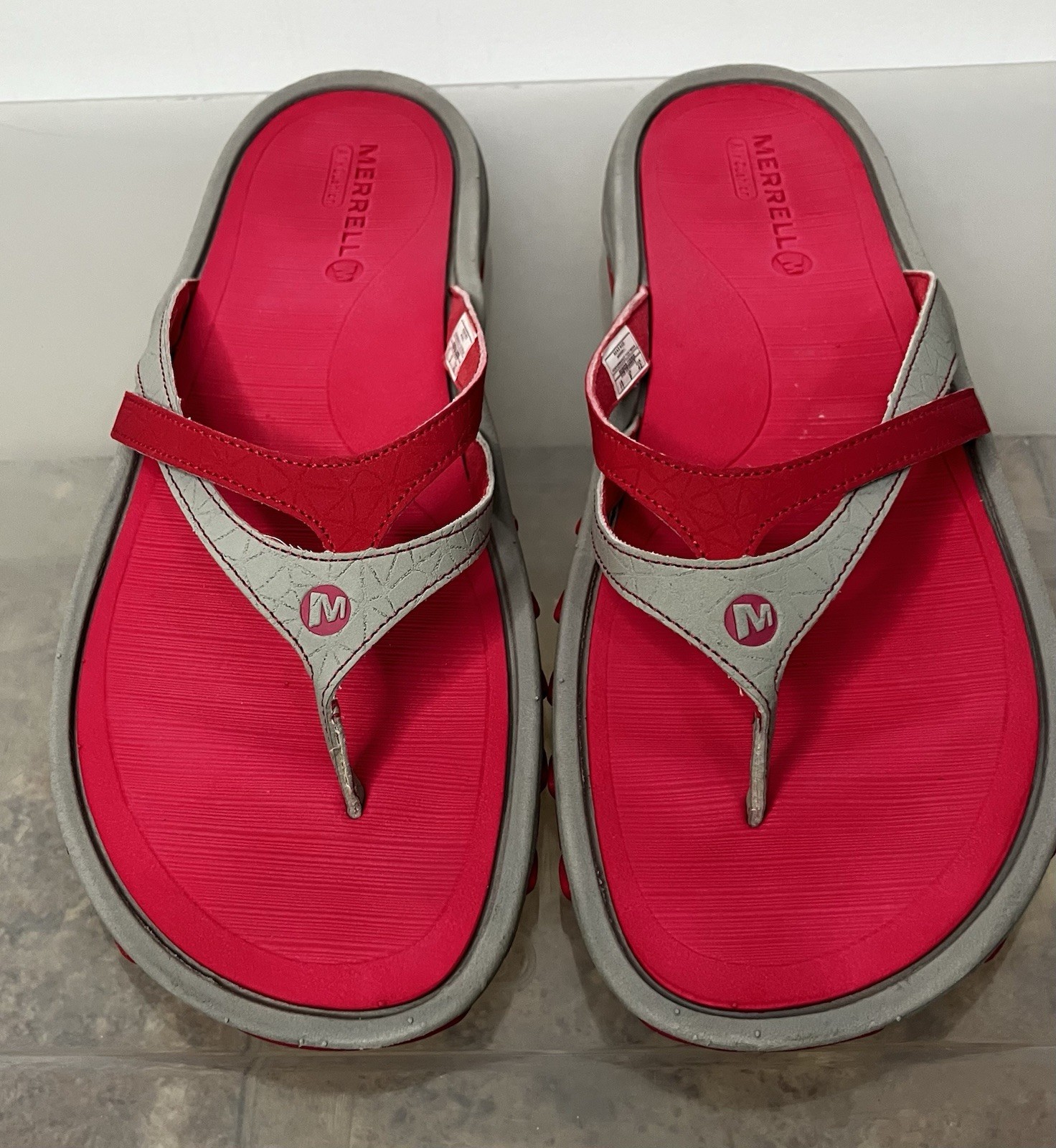 Merrell Sandals Women’s Size 11 Enoki Flip II Pink Outdoor Beach Pool