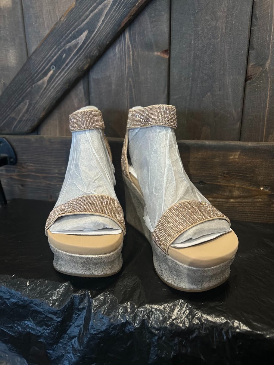 OTBT Women’s Wedge Sandals / Status in Rose Gold Size 7.5