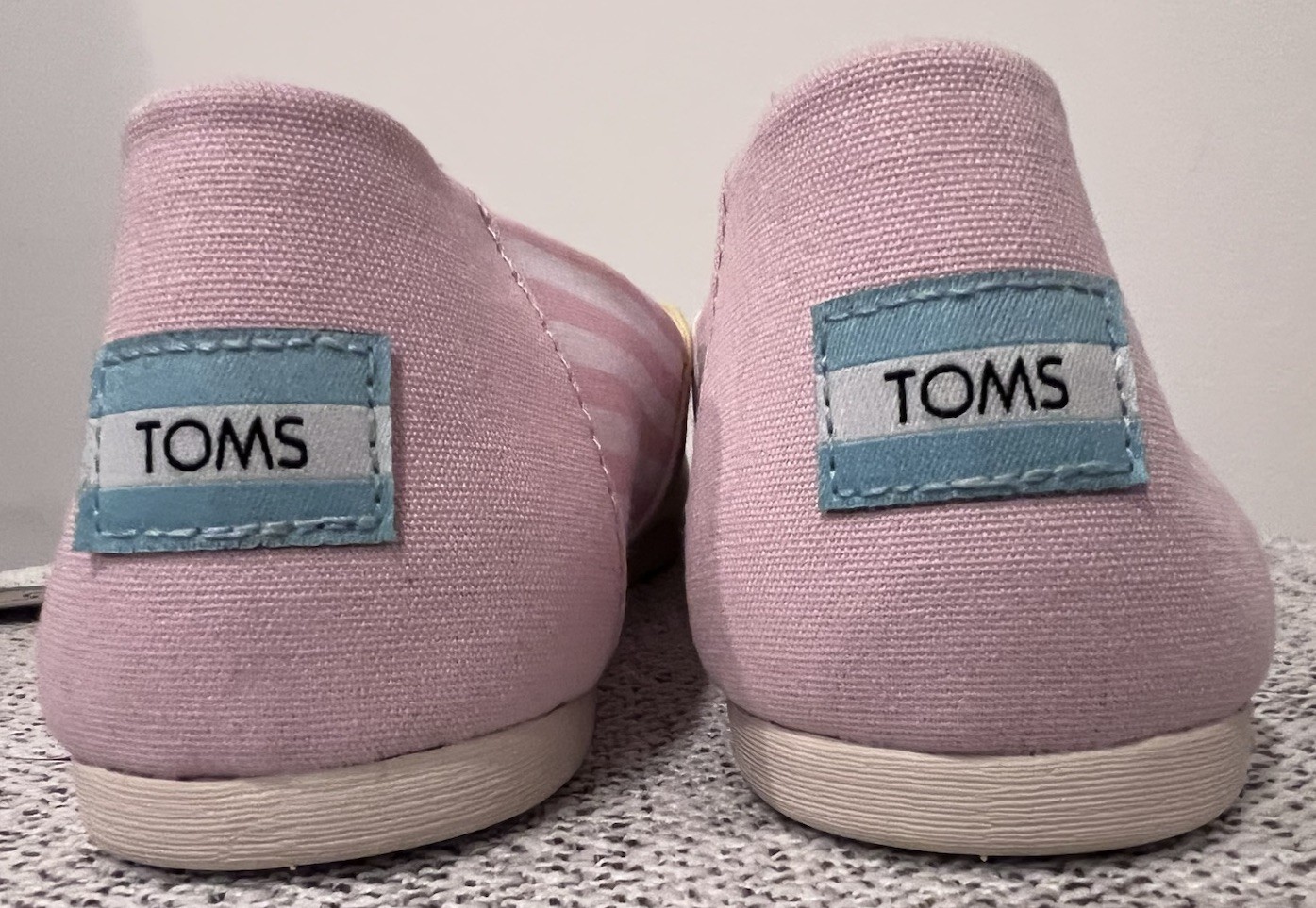 TOMS NWT Women’s Slip-On Pastel Multi Stripe Colorblock Canvas Shoe Size 9