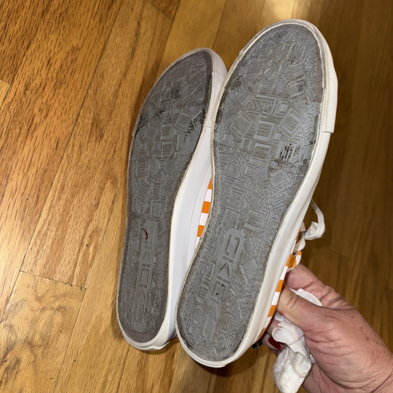 Women’s Shoes Size 8 Orange And White Check Low Top Canvas Lace Up Skicks