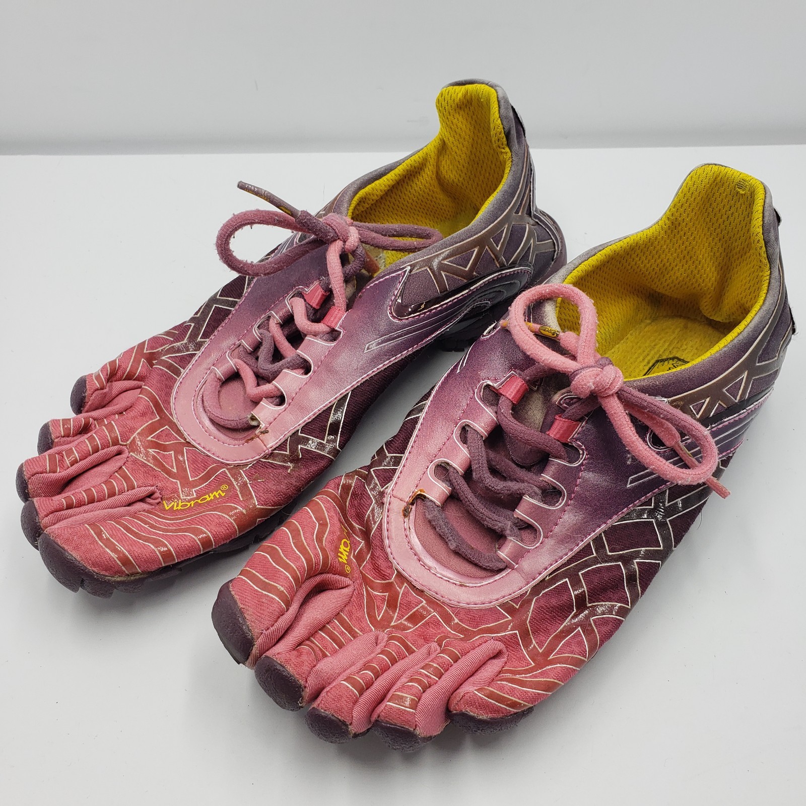 Vibram FiveFingers Womens Shoes Size 40 US 8.5 9 Purple Pink Lace Up Toe Shoes