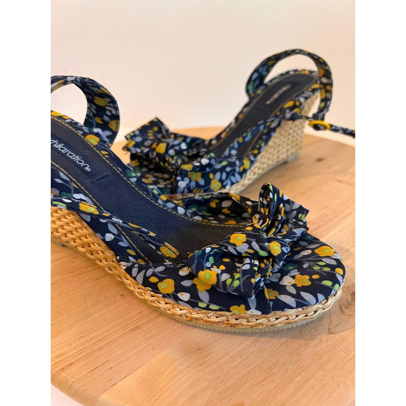 Y2K Blue Yellow Floral Fabric Bow Print Woven Wedge Sandal Size 7.5 Xhilaration