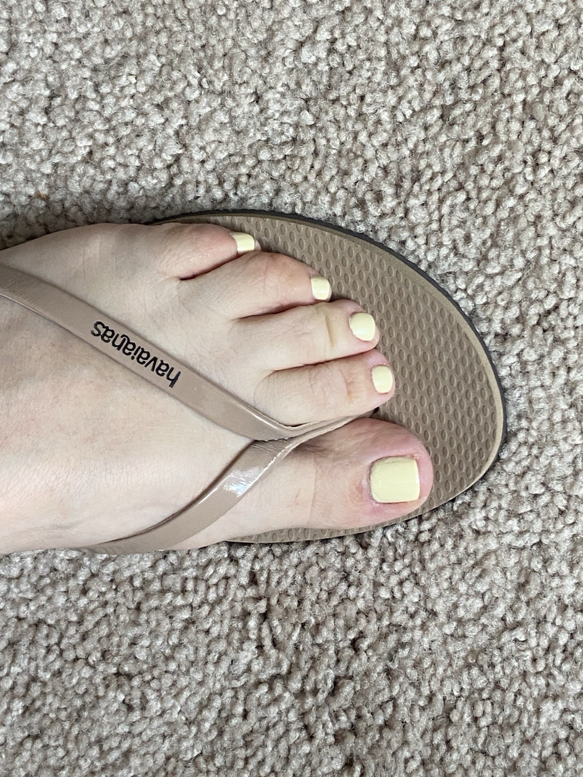 Havaianas Beige Leather Women Sandals Flip Flops Rubber Beach Size 7/8