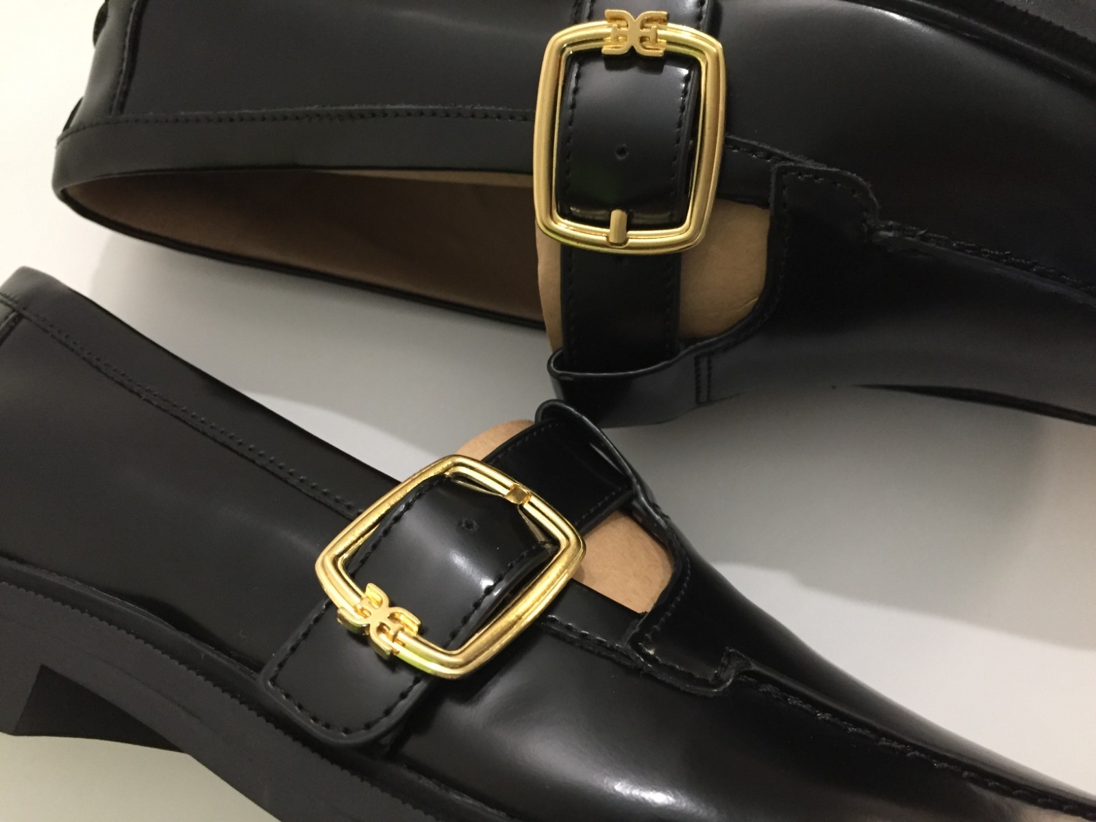 Sam Edelman Women’s Elaina Slip On Black Lea Loafers Gold buckle