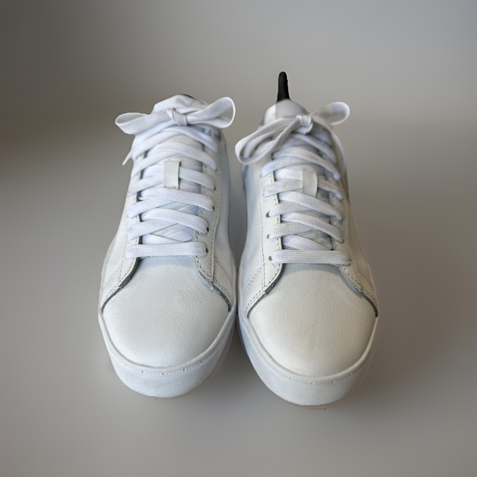 Puma Shoes Womens 7.5 Smash Platform V2 SoftForm Sneaker White Lace Up 394006-01