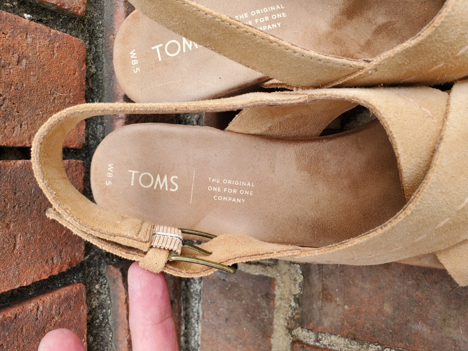 TOMS Ibiza Stiched Suede 3.5″ Heeled Sandal●Camel Colored●Good/Clean Cond●Sz.8.5