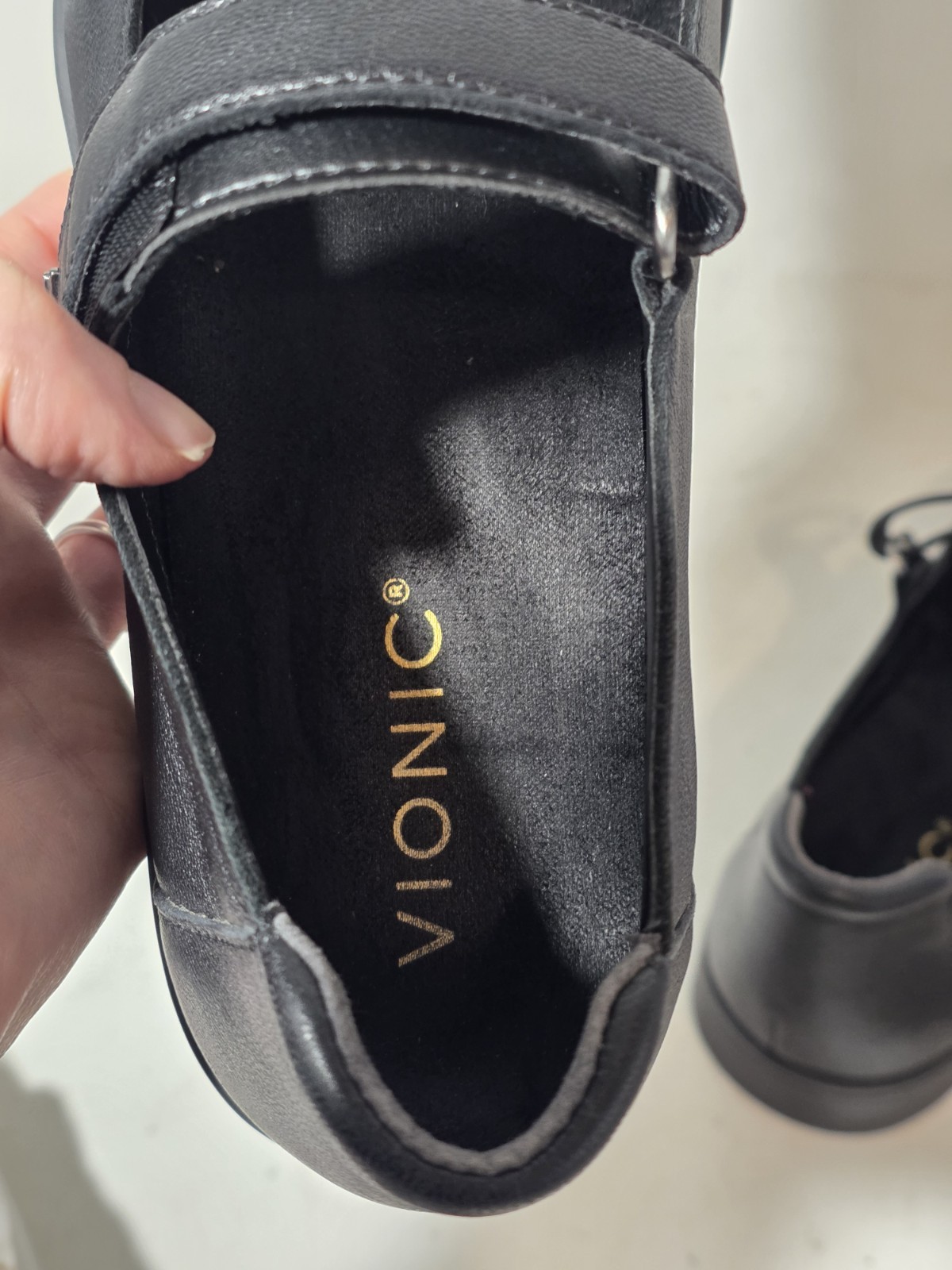 Vionic uptown Mary Jane shoes black leather women’s 6.5