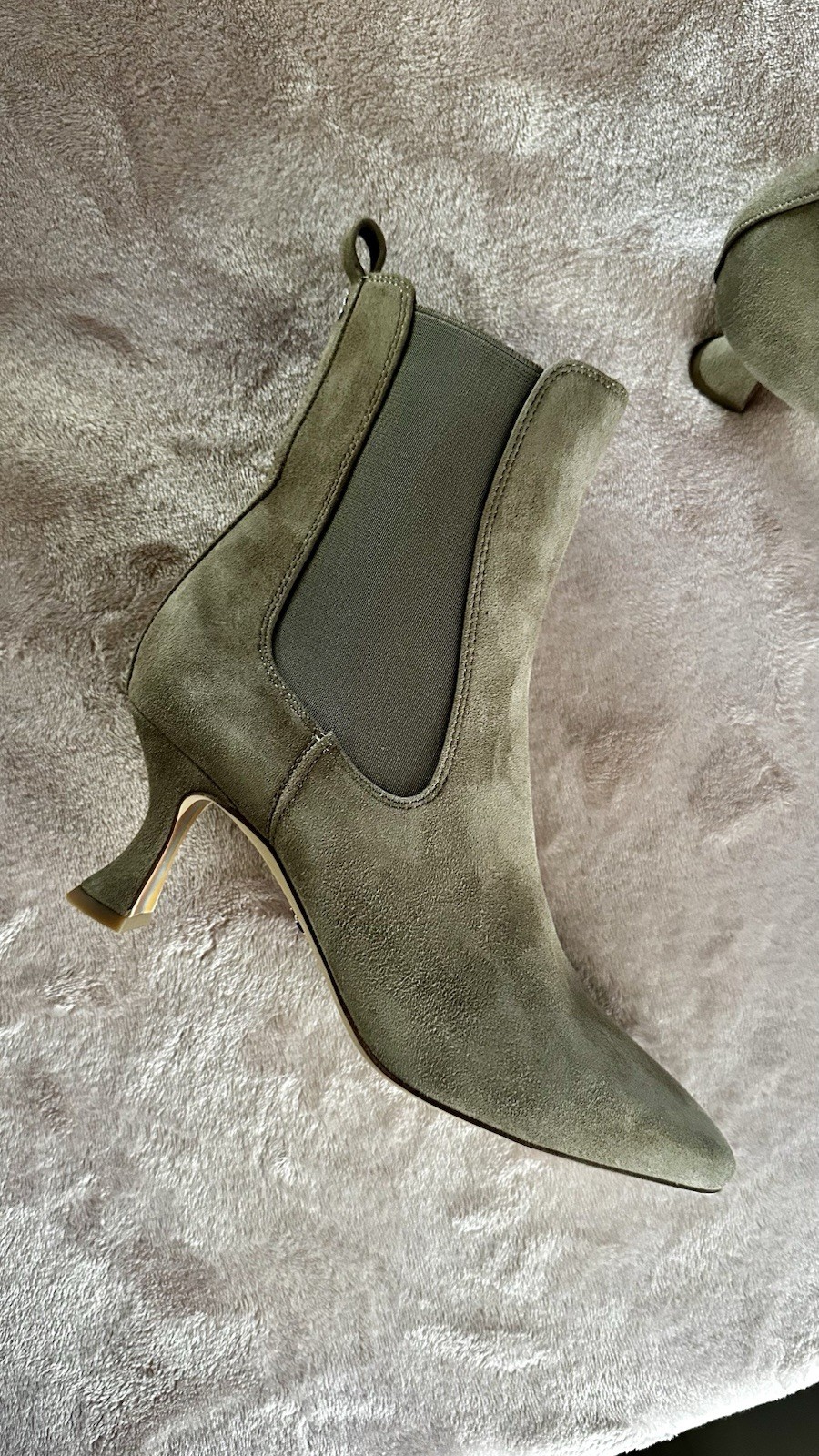 Sam Edelman Lani Fern Green Suede Spooled Heel Booties 7 NWOB Classy Chic