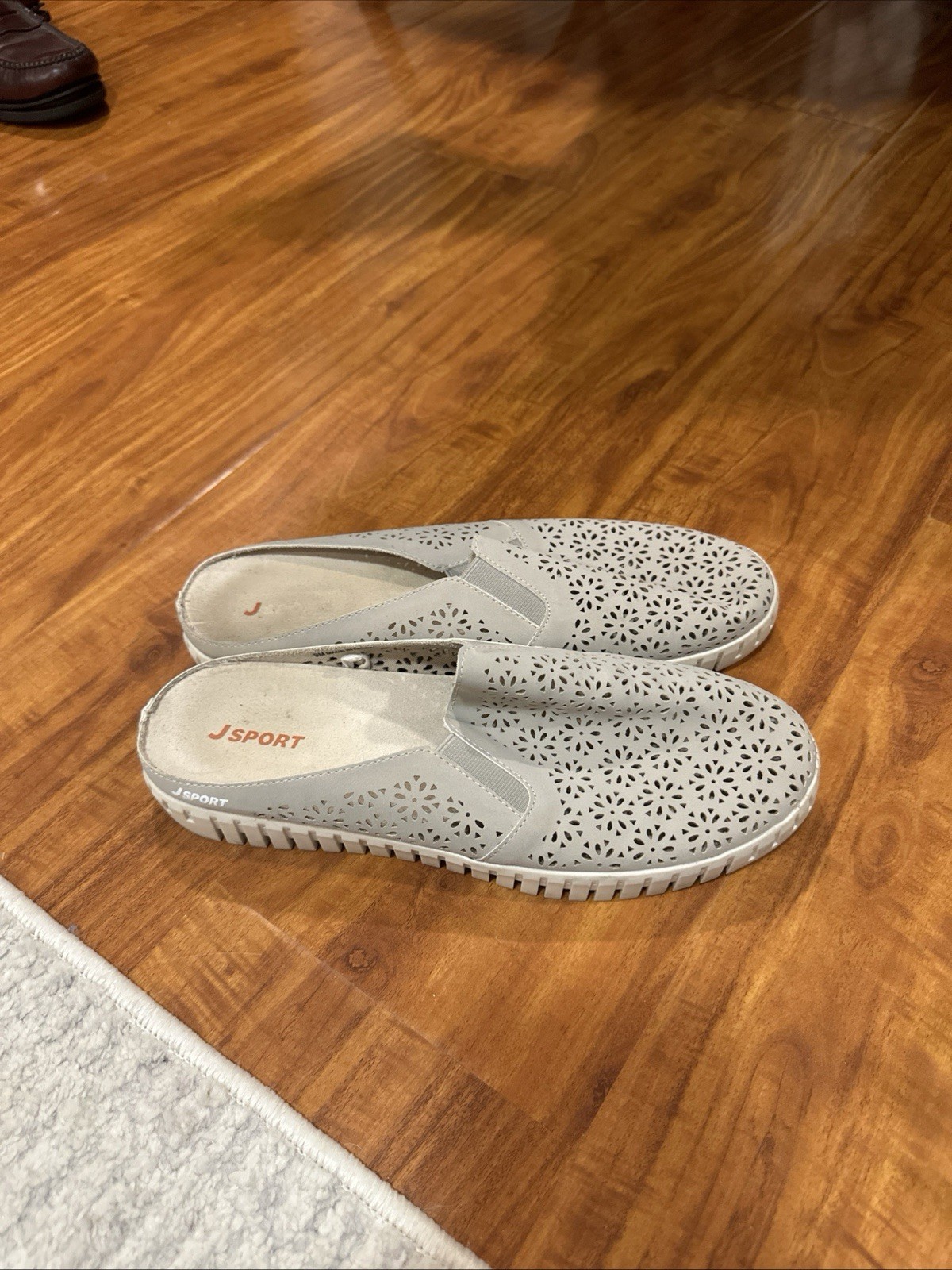 Jsport Floral Cut Out Slide Slip On Contoured Lightweight Gray Size 9 M