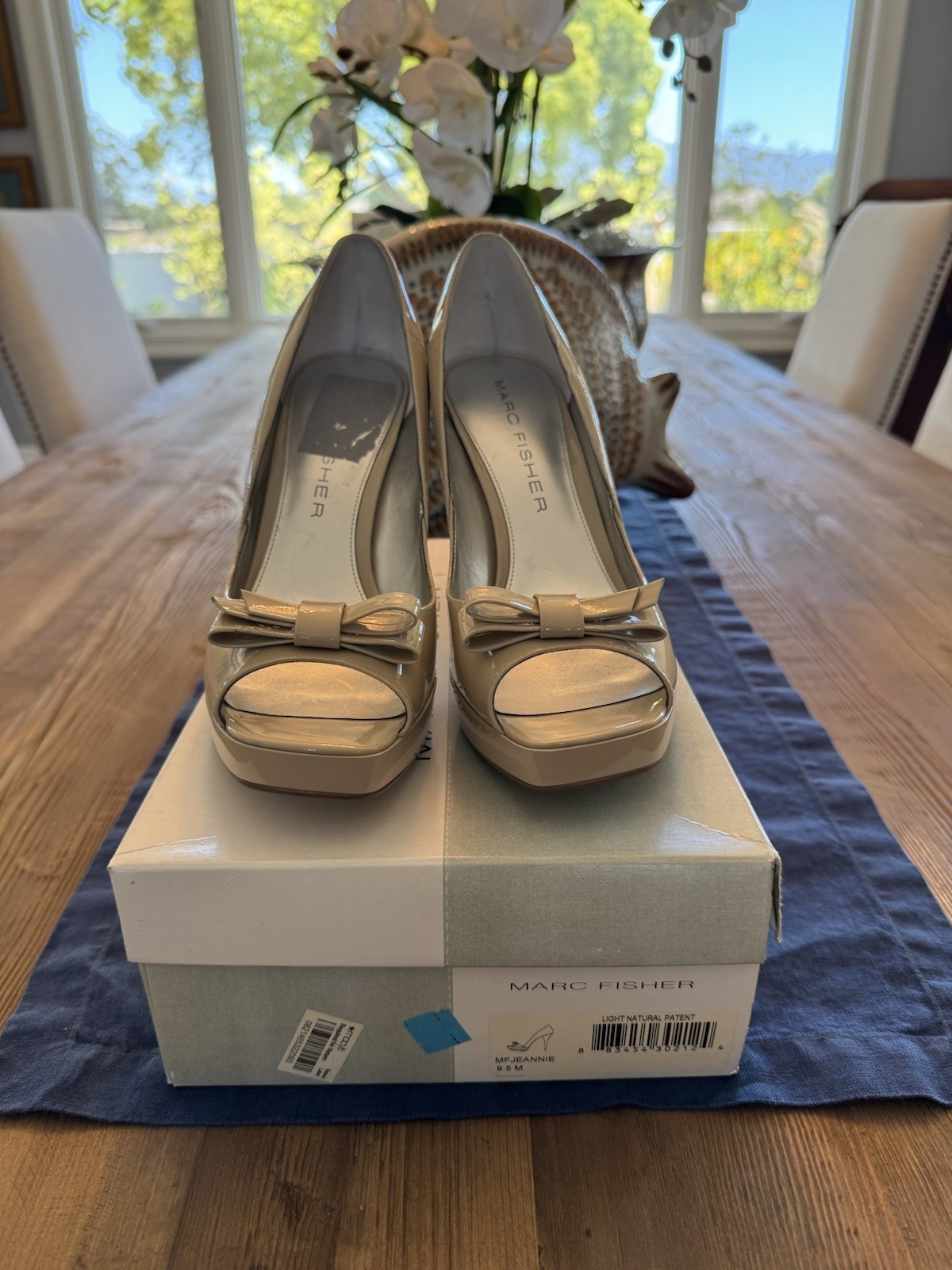 New Marc Fisher Leather Jeannie Nude Tan Pumps Women 9.5 Peep Toe Bow Heel