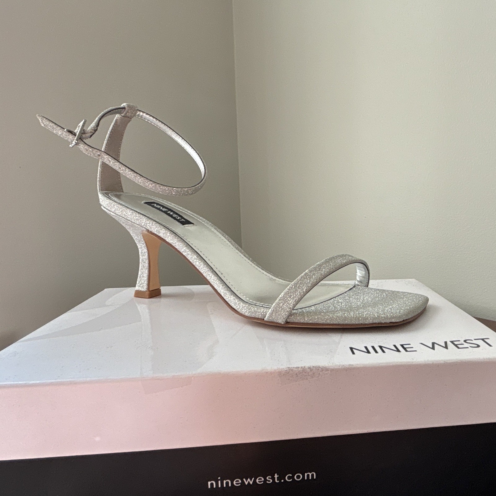 Nine West Silver Glitter Strappy Square Toe Ankle Strap Heels 10 M