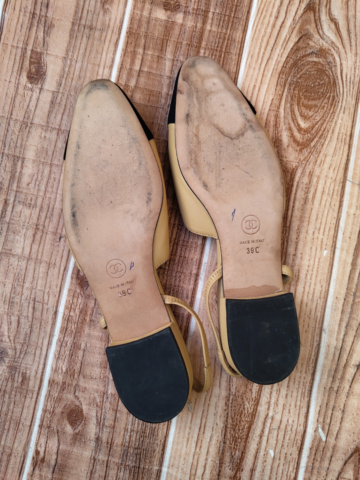 CHANEL Slingback Grosgrain CC Cap-toe Beige Black Leather Flats EU 39 US 8.5