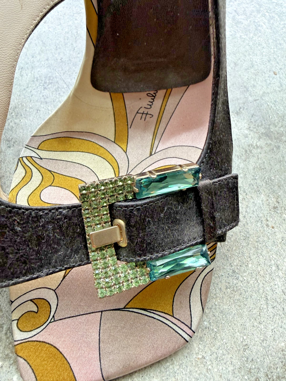 Emilio Pucci Crystal Buckle Slingback Pumps Black Satin Print EU 39 Y2K