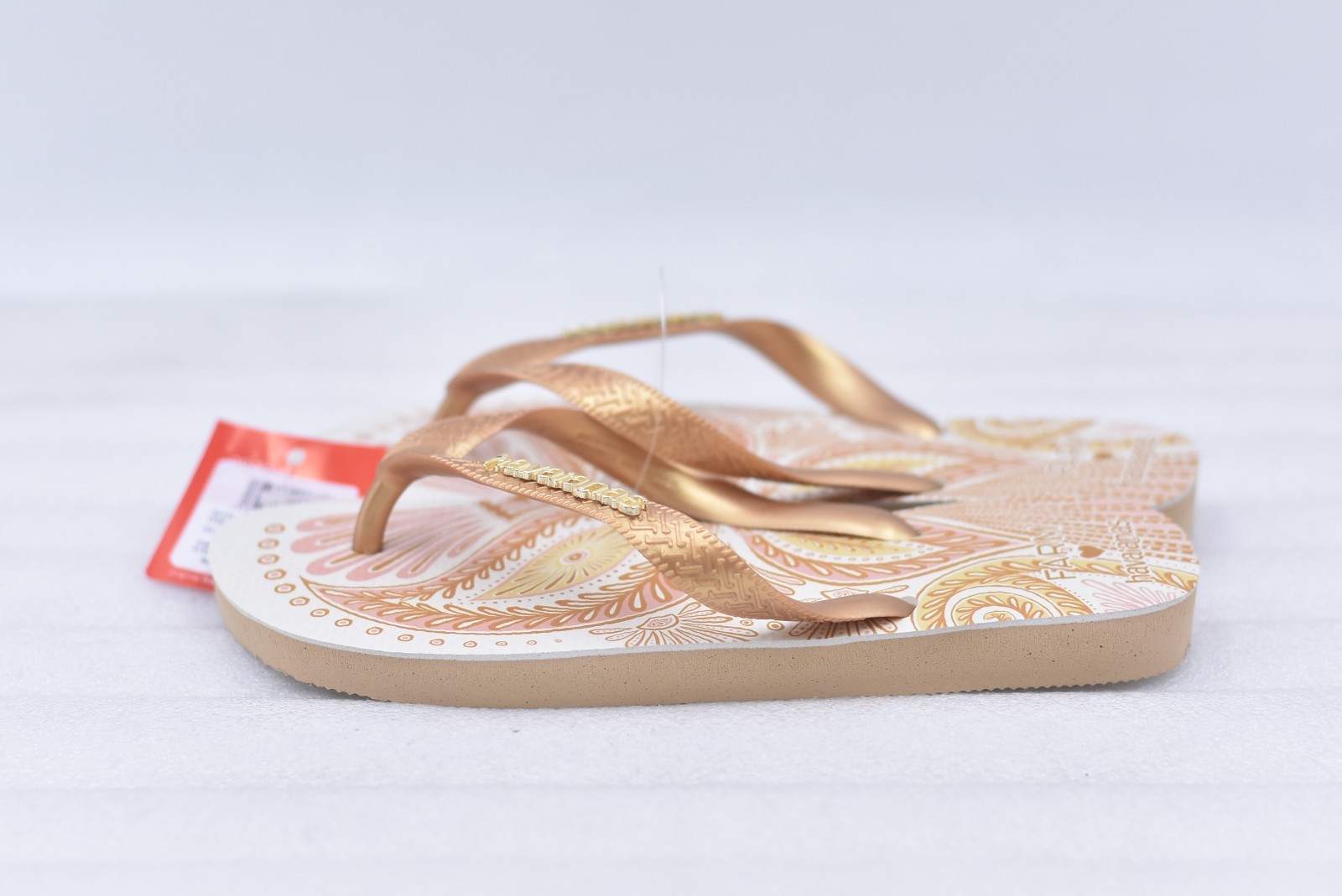 Womens Havaianas Farm Flip-Flop Sandals – Golden Papillon Size 6 (EU 37-38)