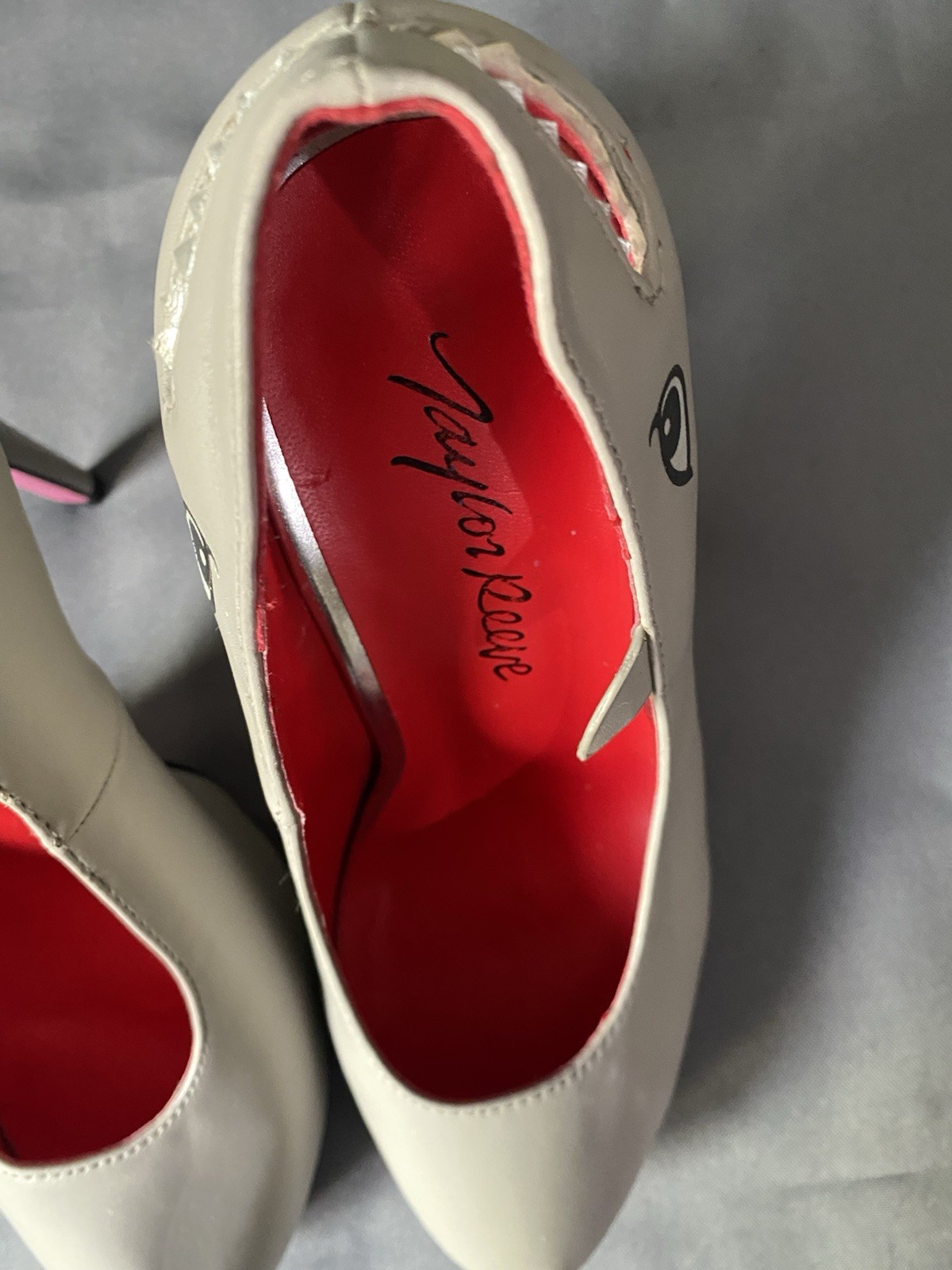 Taylor Reeve platform heels Pumps Shark And Mermaid Design Sole 8M