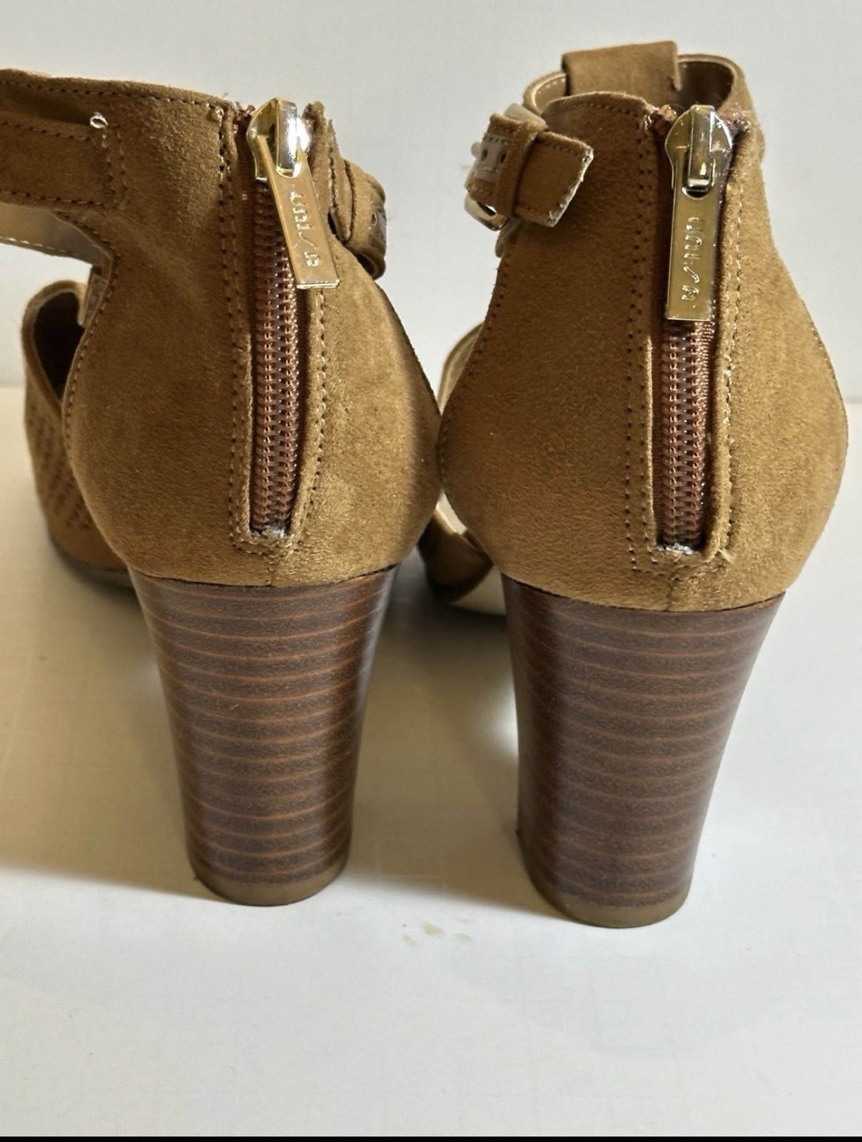Unisa Tan Perforated Peep Toe Block Heel Sandals Ankle Strap Womens 7M