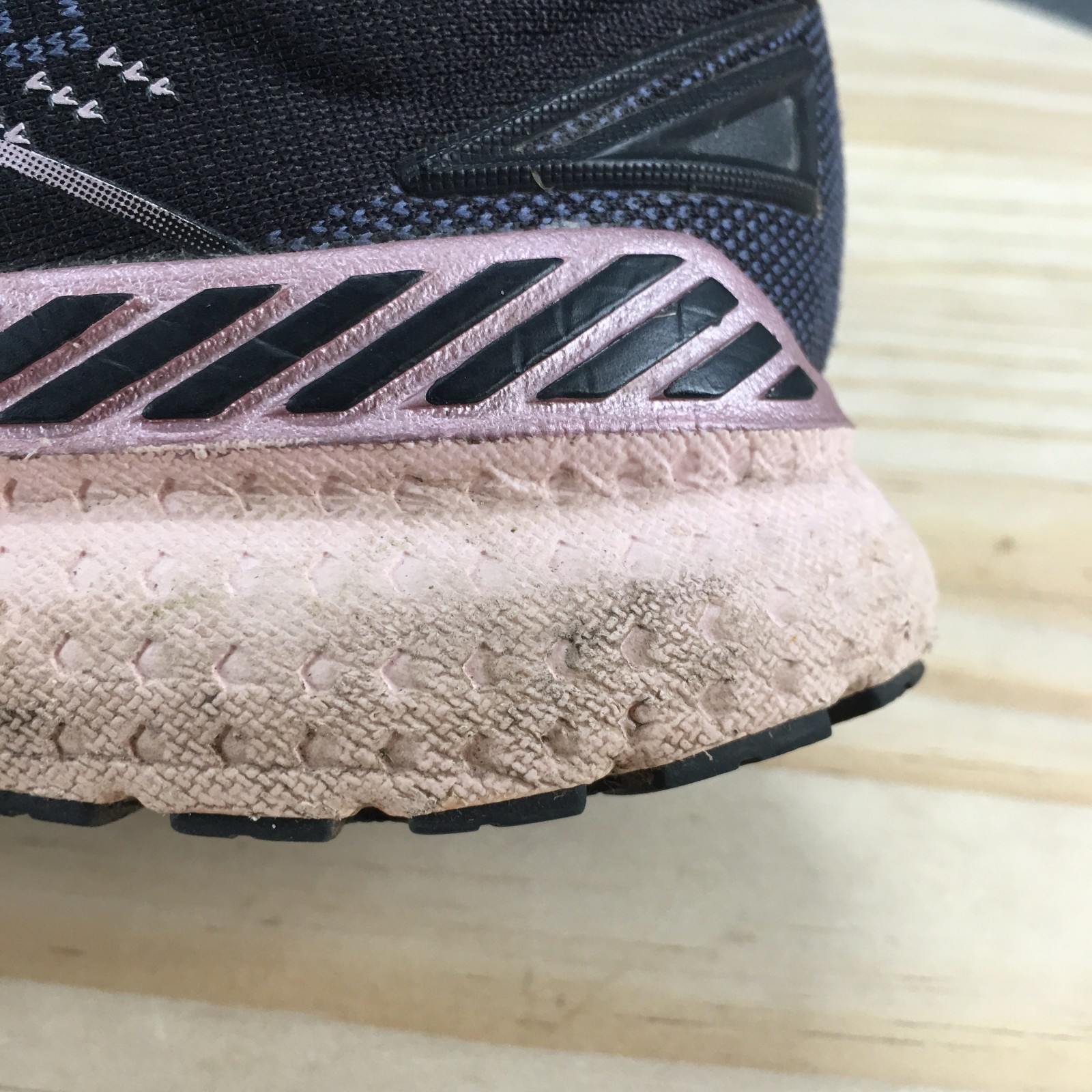 Brooks Shoes Womens 7 Glycerin GTS 19 Running Sneakers 1203441B074 Black Pink