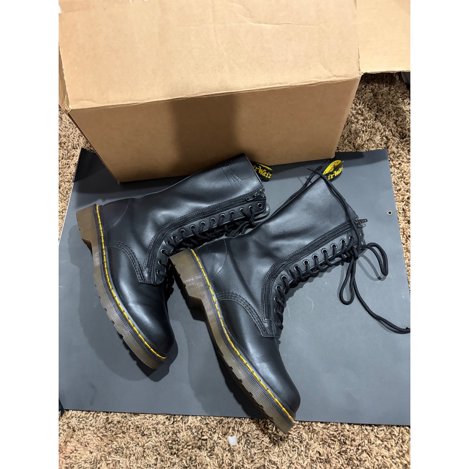 Dr. Martens 1B99 Black Virginia Leather 14-Eye Side Zip Boots Womens 8 11820008