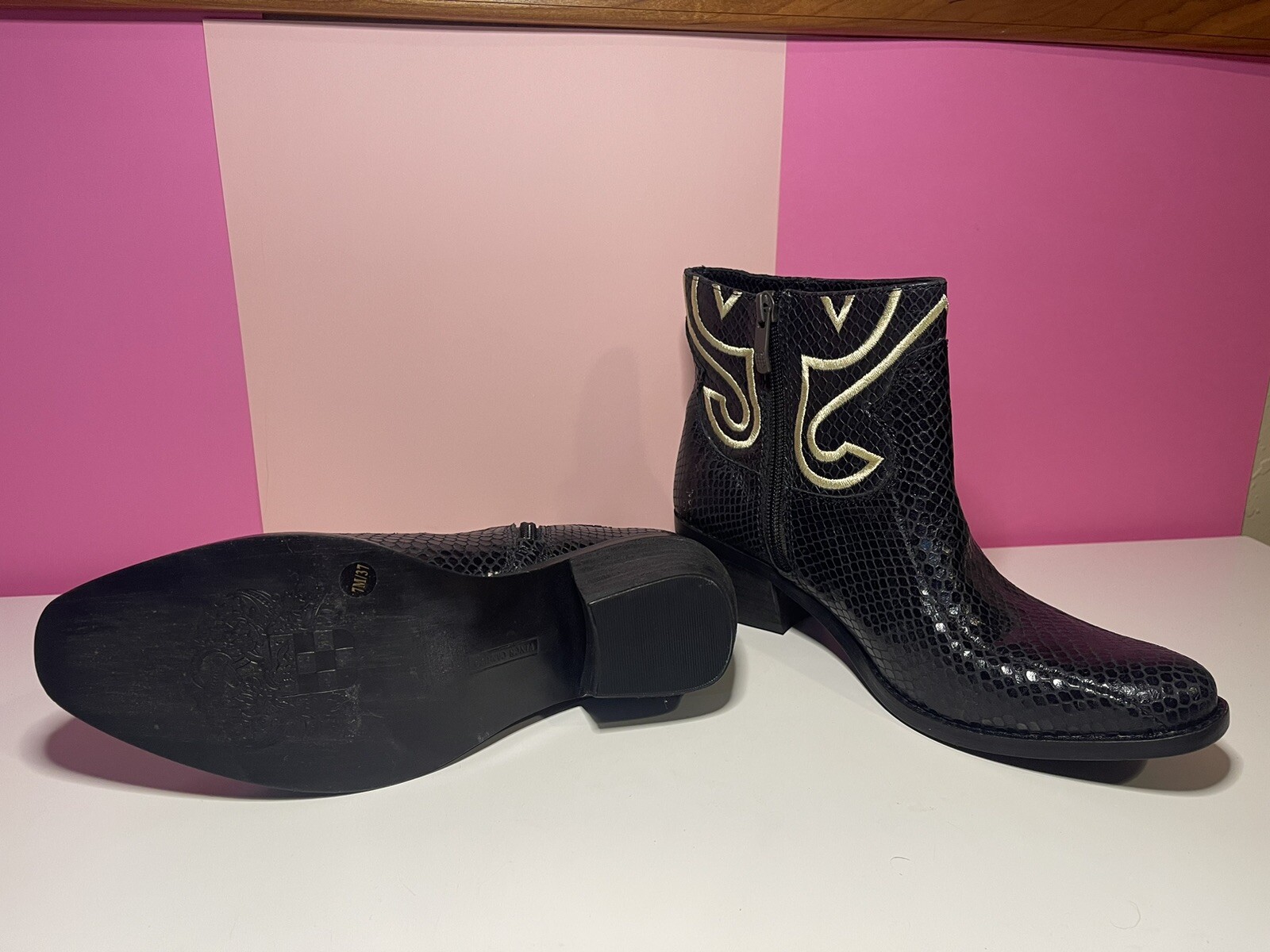 Vince Camuto Calina Black Leather Solid Snake Print Ankle Booties Sz 7M Western