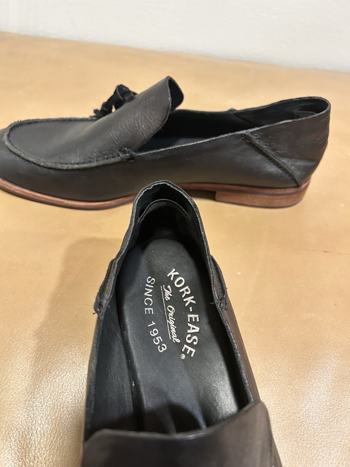 Kork Ease Women Size 9 Black Leather Tassels Loafer Slip On Comfort Shoes