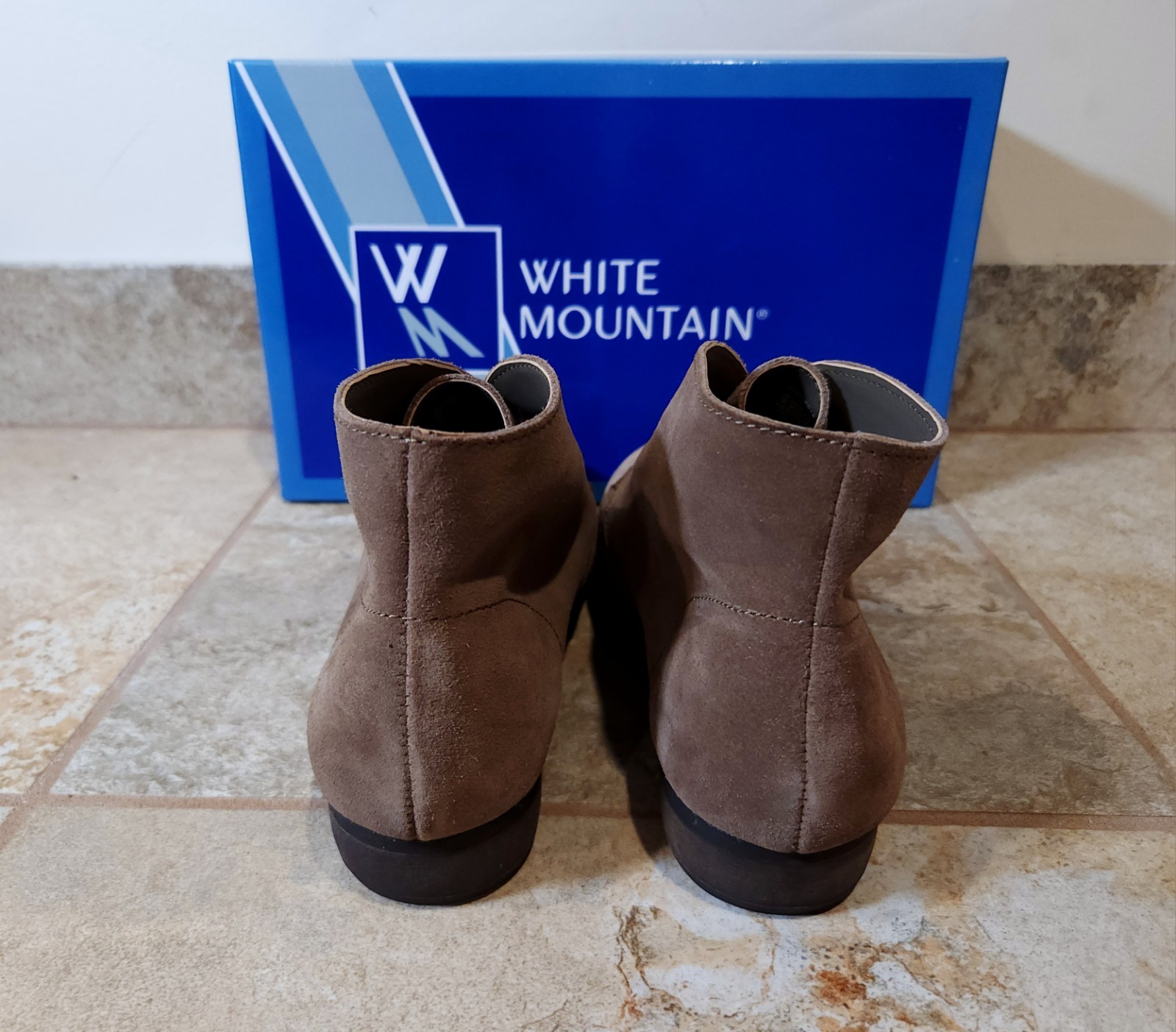 White Mountain Golden Womens Chukka Ankle Boots Brown Taupe Suede Lace 8 NIB NEW