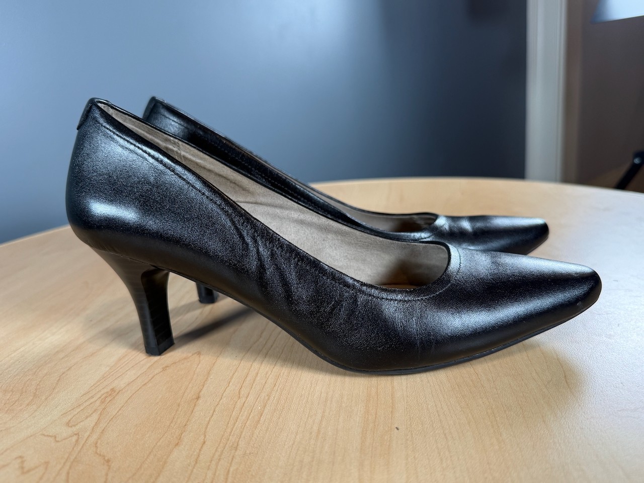 Rockport Total Motion Black Leather Pumps – Women’s Size 8.5 – Comfort Dress Hee