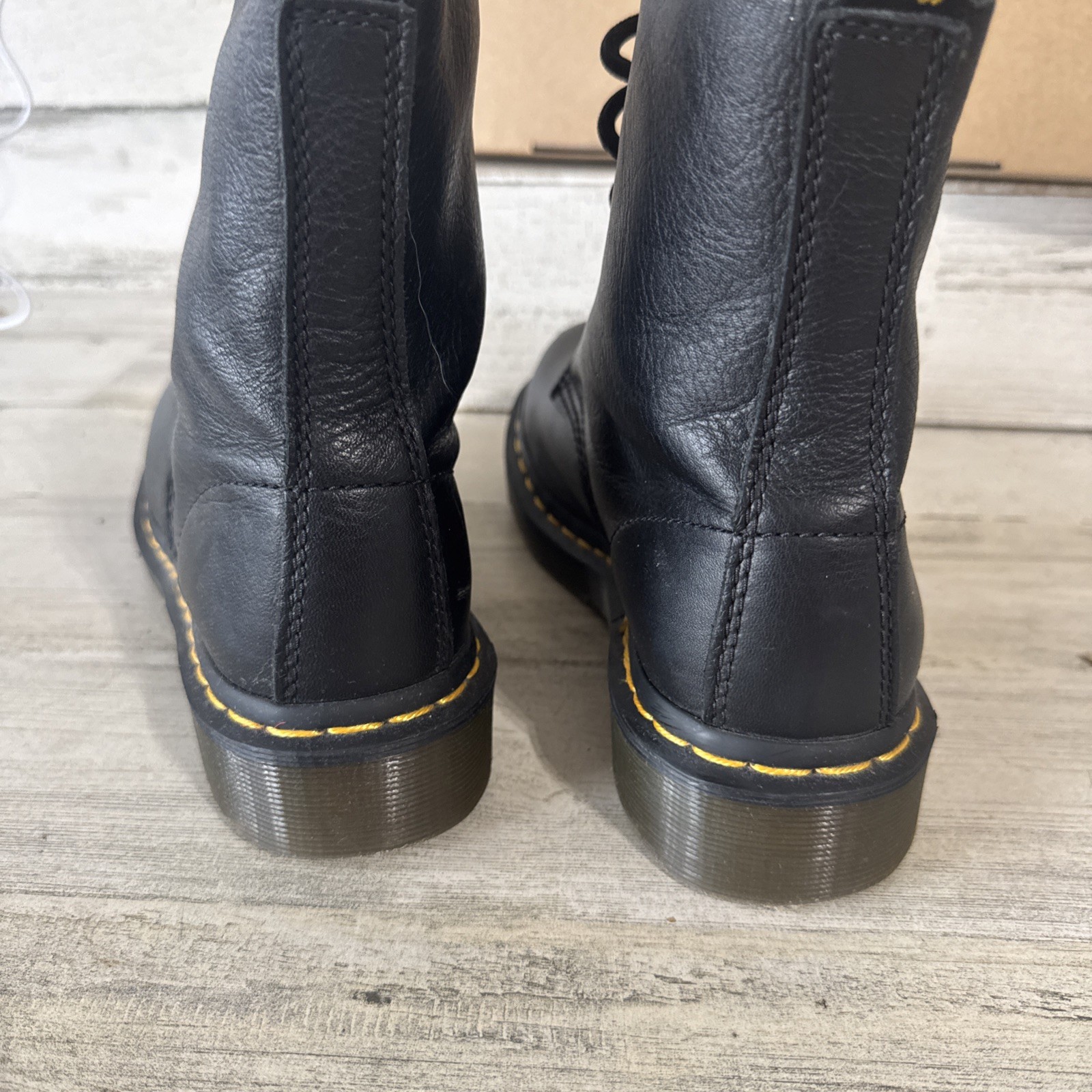 Dr. Martens Pascal 1460 Virginia Leather Boots for Women, Size US 7 – Black -…