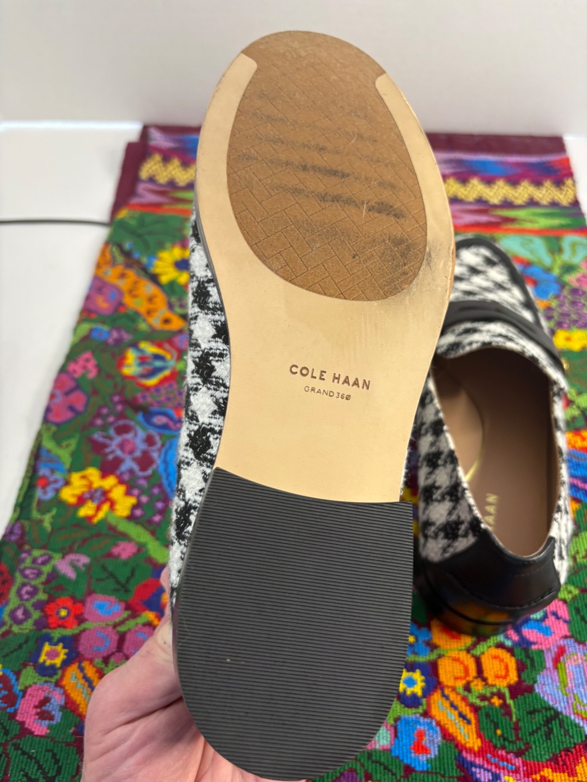 Cole Haan Women’s Lux Pinch Penny Loafer Houndstooth Black White Preppy 9.5B EUC