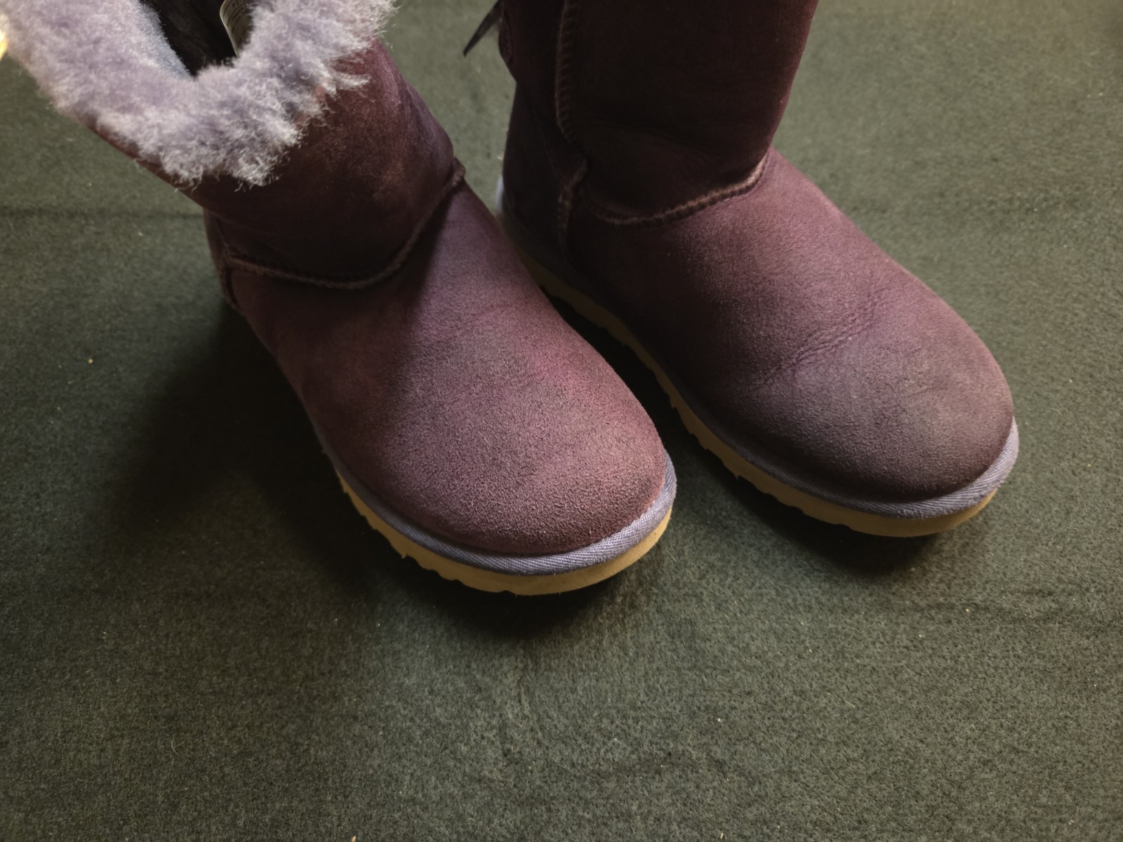 UGG Australia Bailey Bow Boots Purple Suede Size US 6 GREAT Condition FreeSH