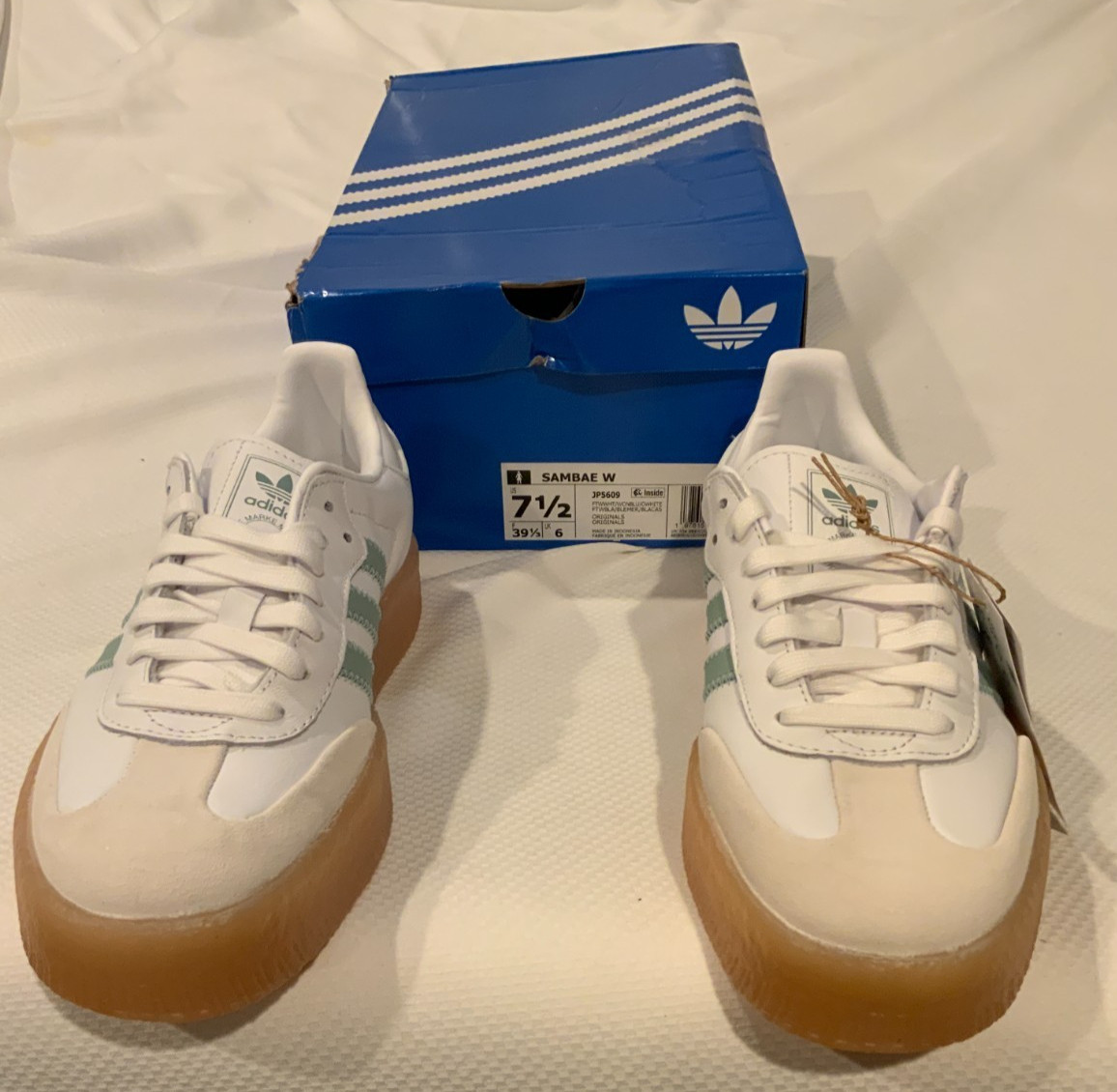 Adidas Women’s Sambae W, Style# JP5609, Size 7.5, White/Wonder Blue/Off White