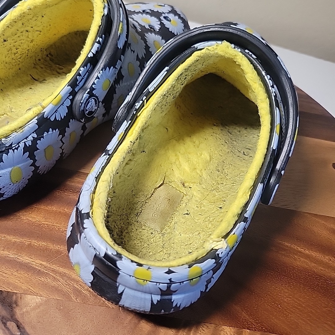 Crocs Classic Lined Clog Sandals W 10 M 8 Black Yellow White Daisy 207301 *READ*