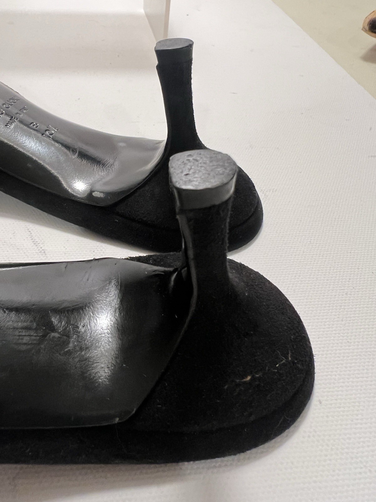 Oscar De La Renta Black Suede Embellished Kitten Heel Mules 10 1/2 B Evening EUC