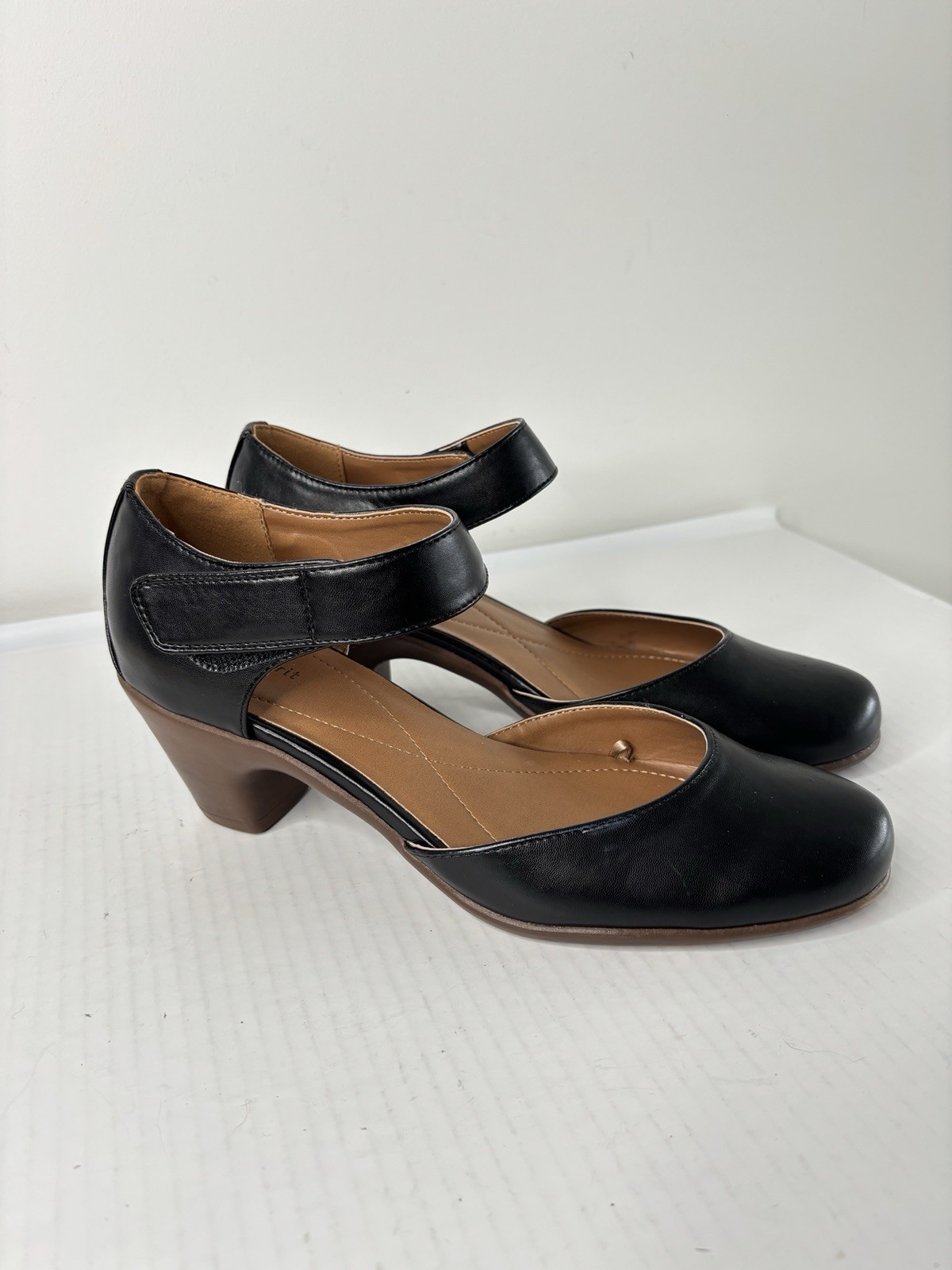 Easy Spirit Clarice Mary Jane Pump Hook Loop Ankle Strap Size 9.5 Black Leather