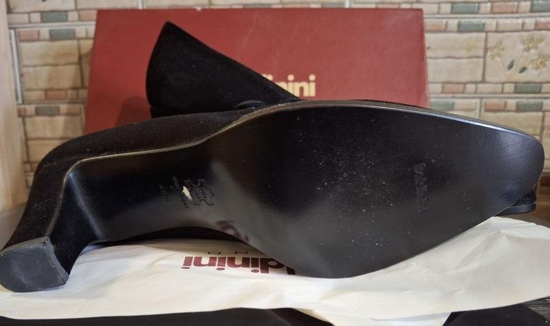 Women Baldinini heels black suede 39.5 #5GFW