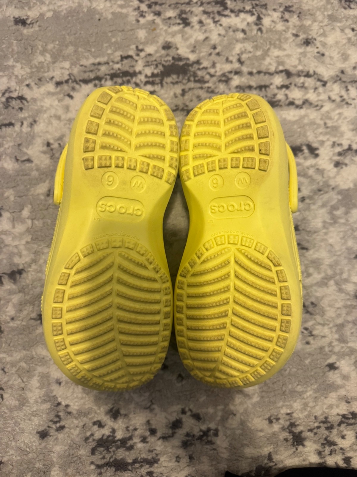 Crocs Classic Platform Clog Bright Yellow Women’s Size 6 Slip-On Shoes
