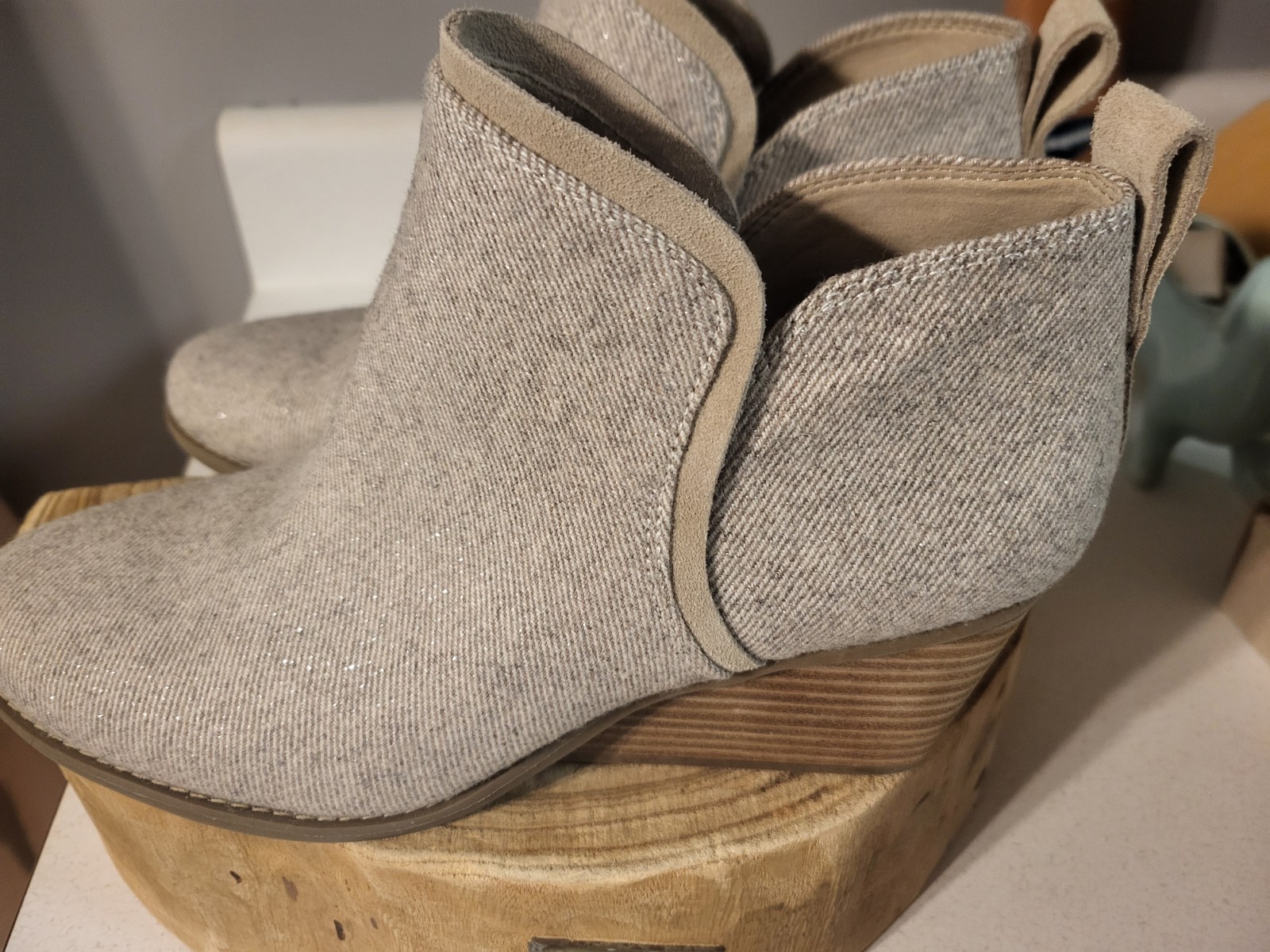 Toms Kaia Wedge Heel Womens Bootie Size 9.5