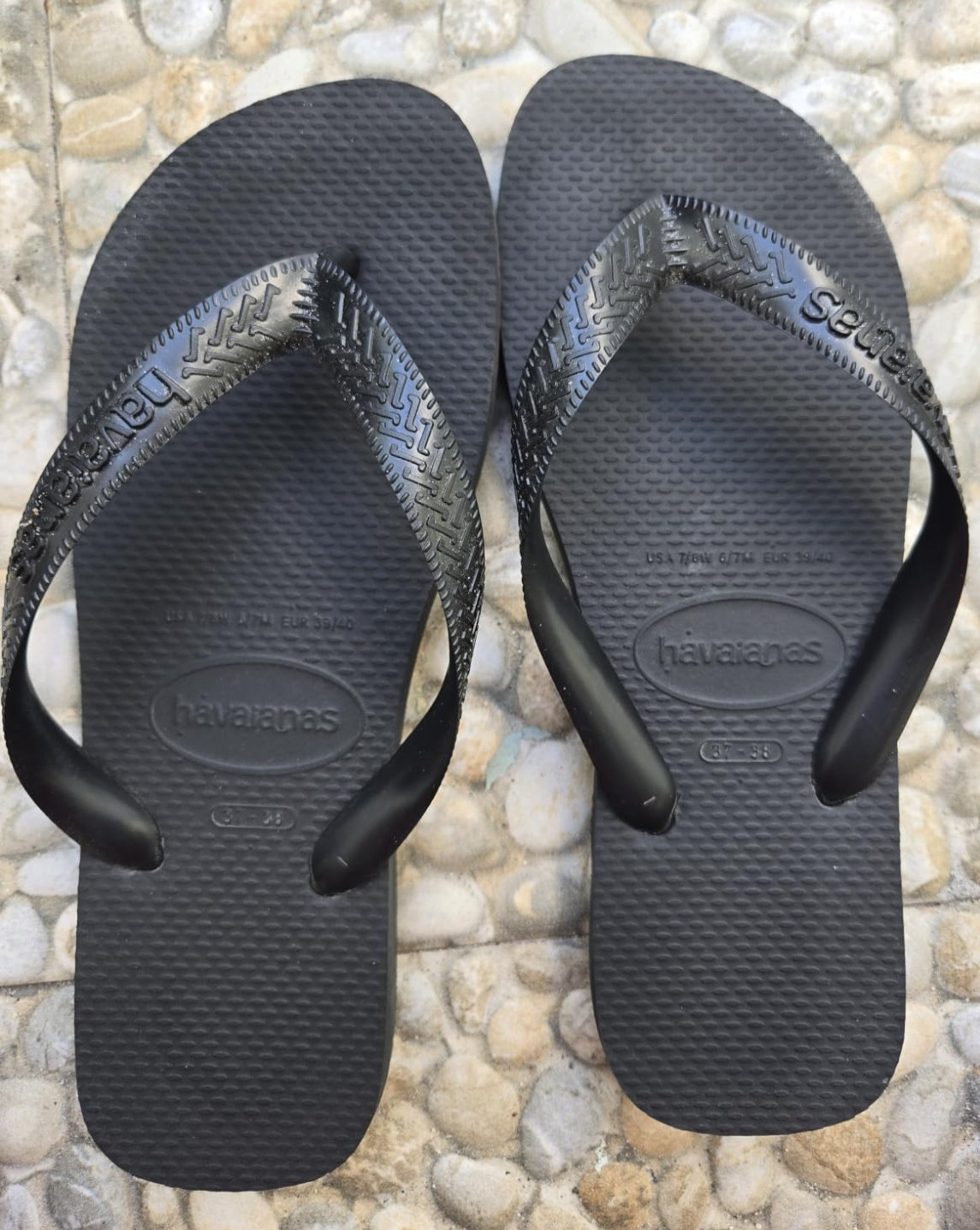 HAVAIANAS WOMEN’S BLACK TOP CORE FLIP FLOPS SANDALS SIZE 7 / 8 NEW