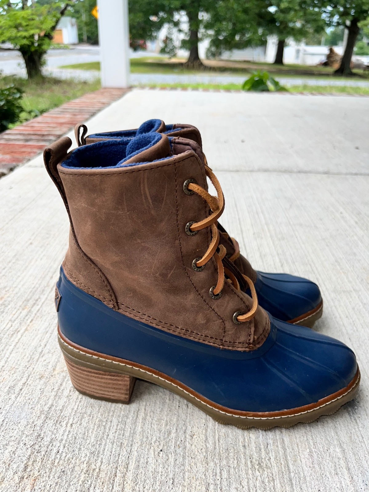 Sperry Saltwater Heeled Duck Boots Women’s Size 6 Brown/Navy STS85479 EUC