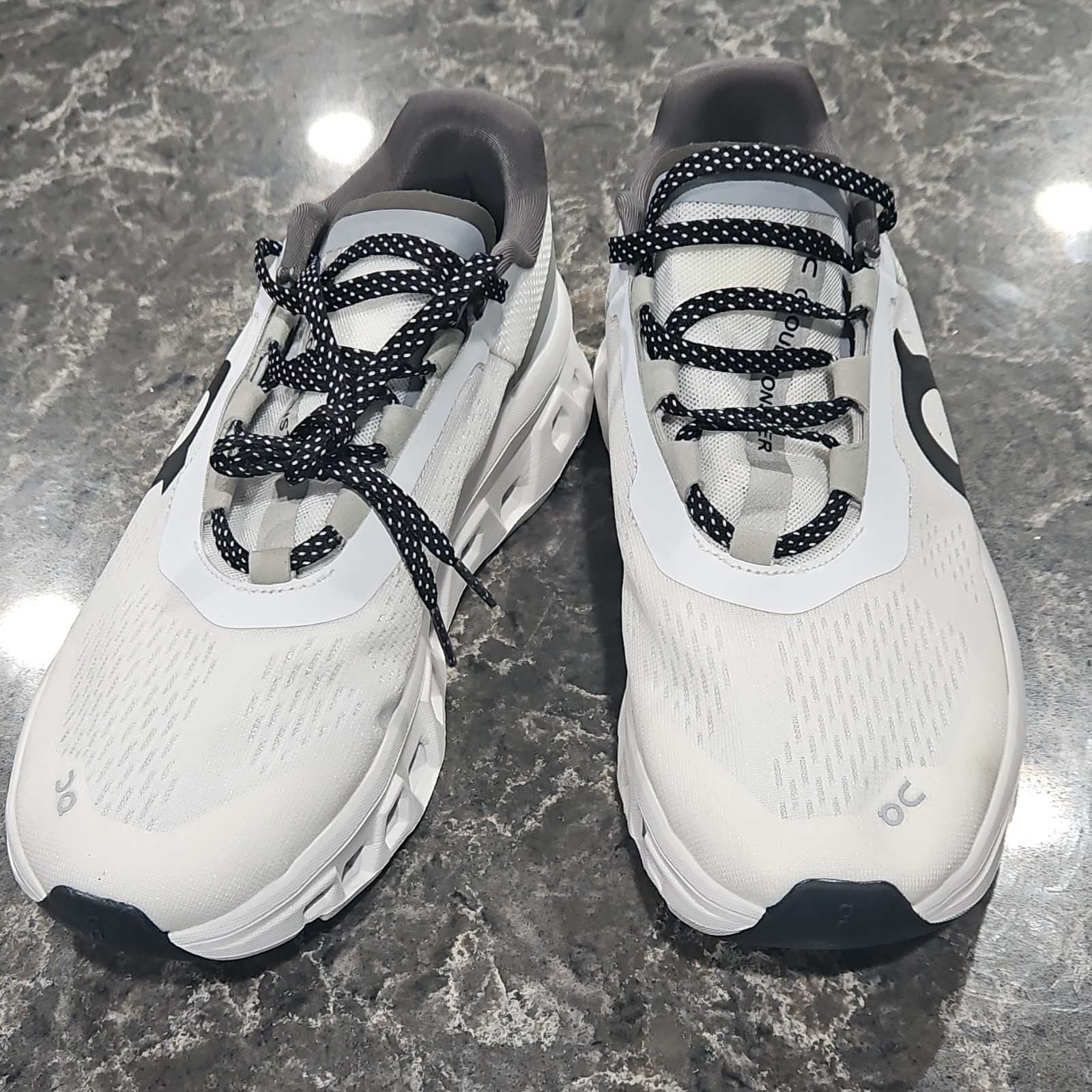 On Cloudtec cloudmonster Women’s White Black Size 8 new has scuffs see photos