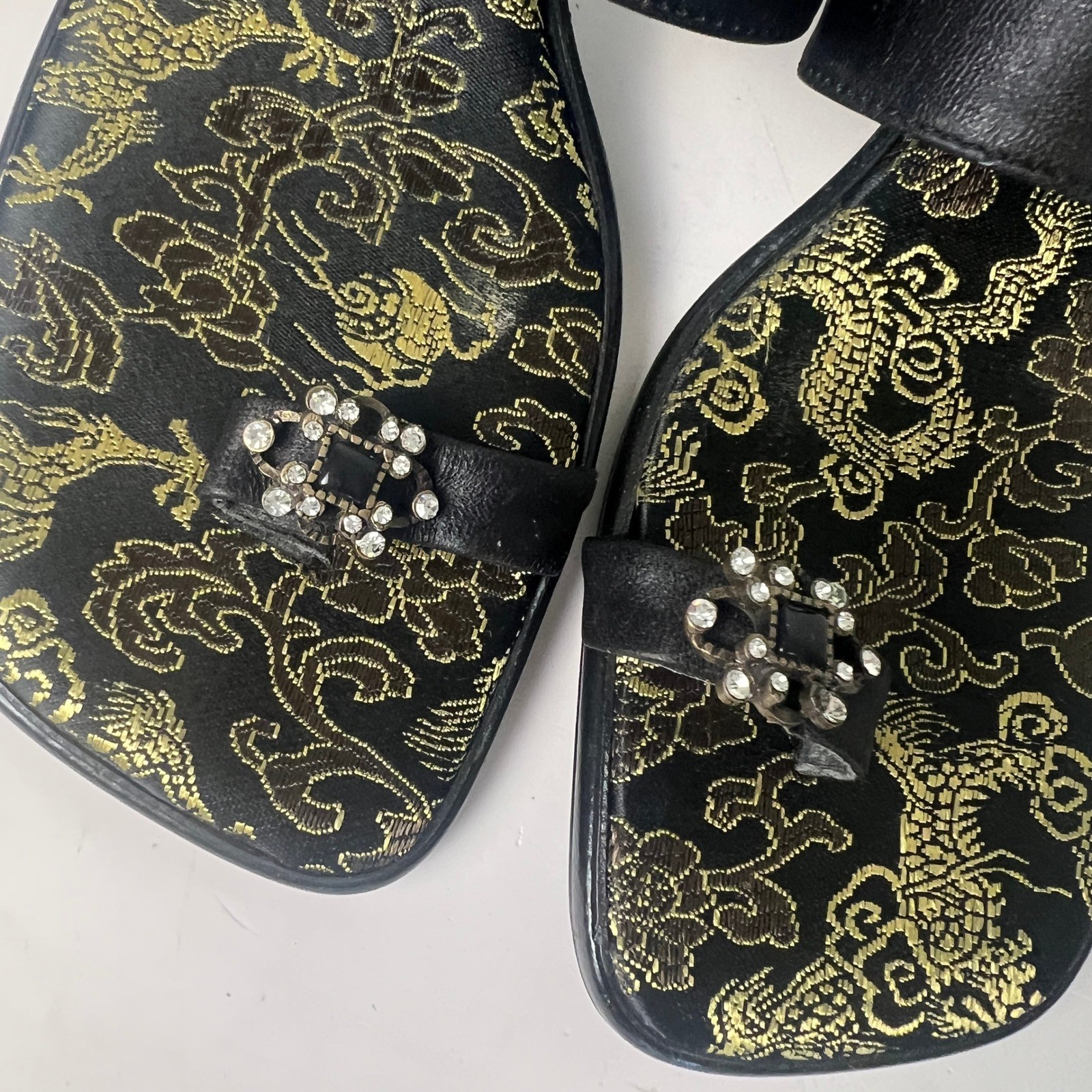 VTG 90s Y2K A. Giannetti Kitten Heel Sandals Womens 7.5 Brocade Toe Ring
