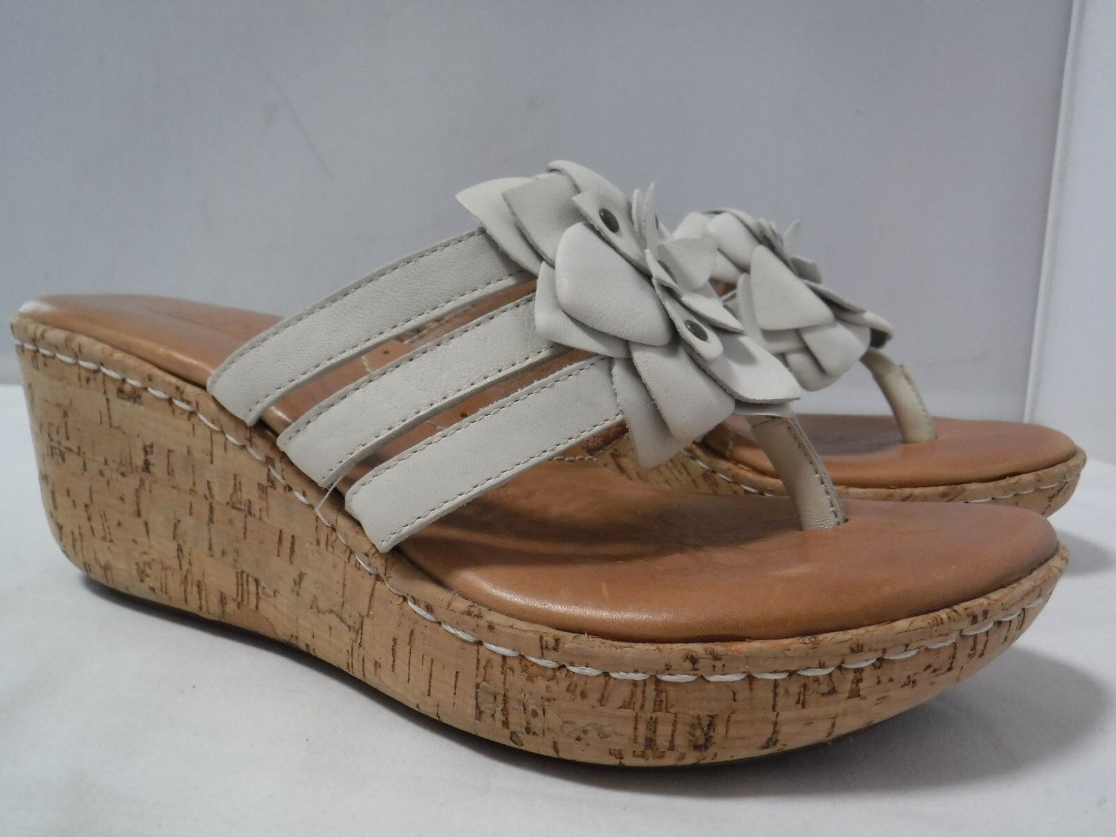 PF3 BORN MIKO Flutter W22259 Ivory Flower Cork Platform Chunky Thong Sandal 9