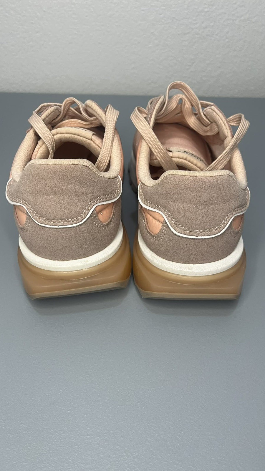 Calvin Klein Women’s Maglee Sneaker, Dark Blush Multi Size