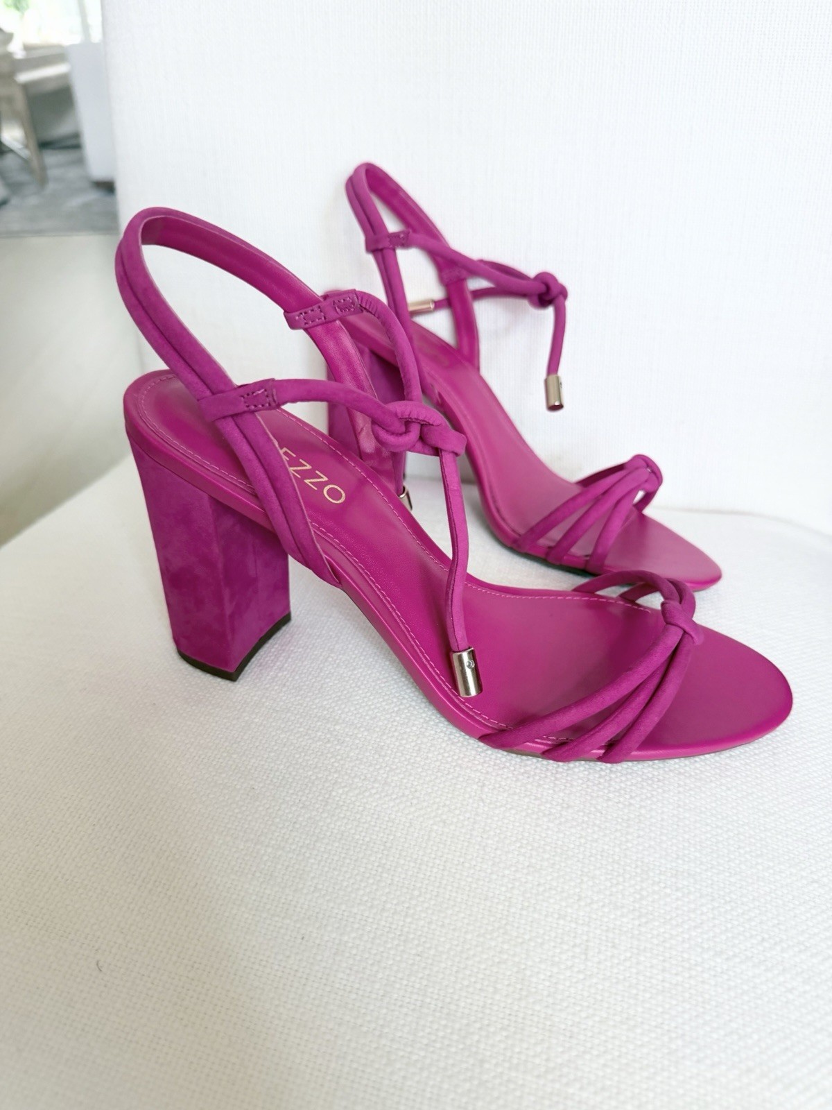 Arezzo Pink Leather Strappy Sandals Womens Block Heel Knot Tie Ankle Size 8 NWT
