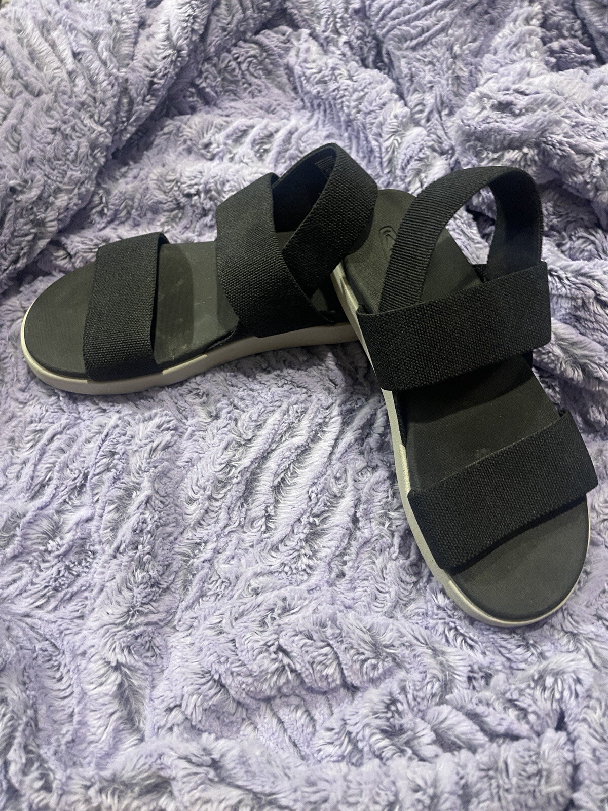 KEEN Elle Backstrap Sandals Women’s Black Travel eco-Friendly Comfort Sz 7.5