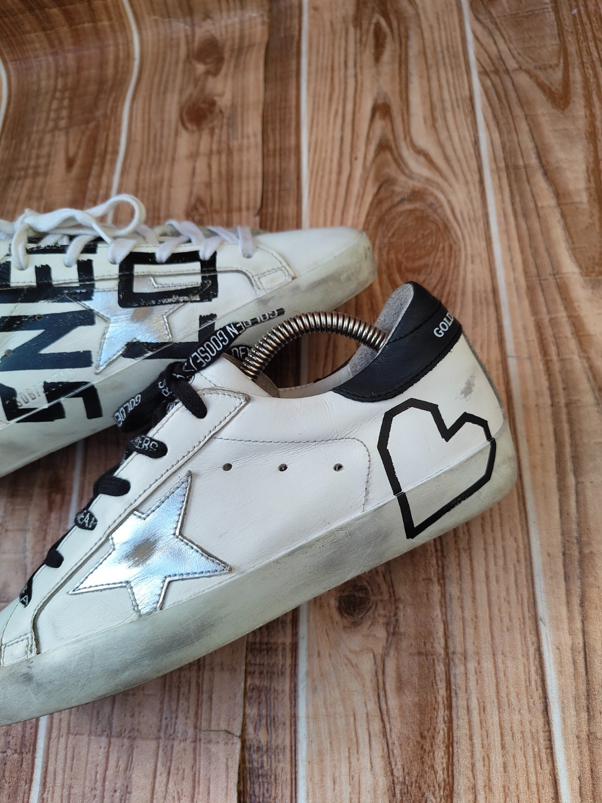 Golden Goose Superstar White Leather Graffiti Low Trainers EU 37 US 7
