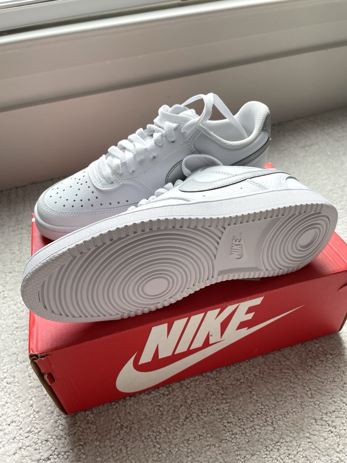 Nike Court Vision Low Women’s Sneakers White/Metallic Silver CD5434-111