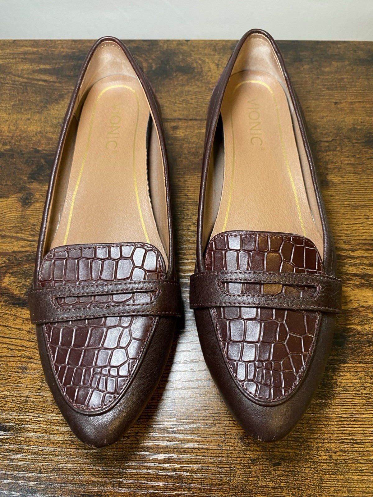 Vionic Savannah Flat Loafer Casual Shoes WOMENS 7 Burgundy Wine Leather $120