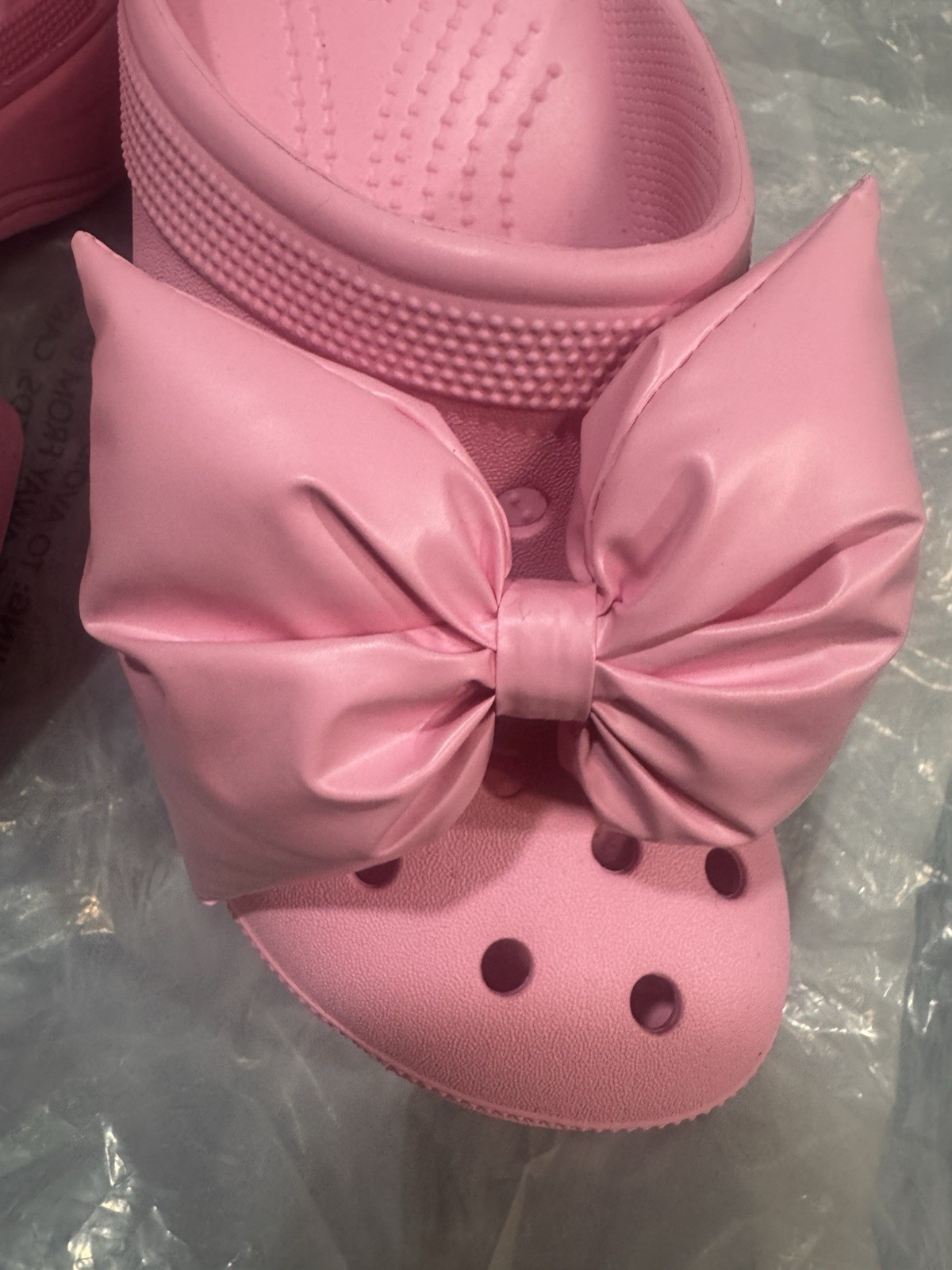 NWT CROCS Siren Bow Clogs In Pink Size 8