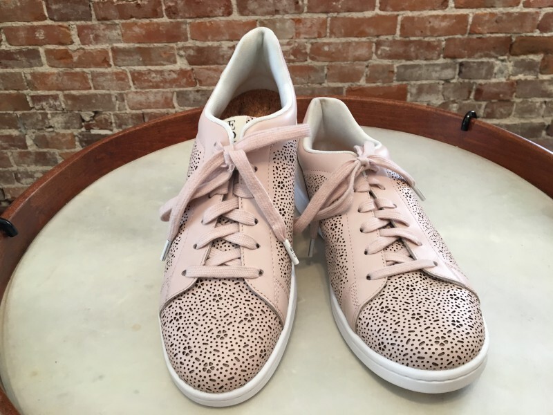 ED Ellen Degeneres Leather Chaperf Lace Up Sneakers Quartz Pink 10 New