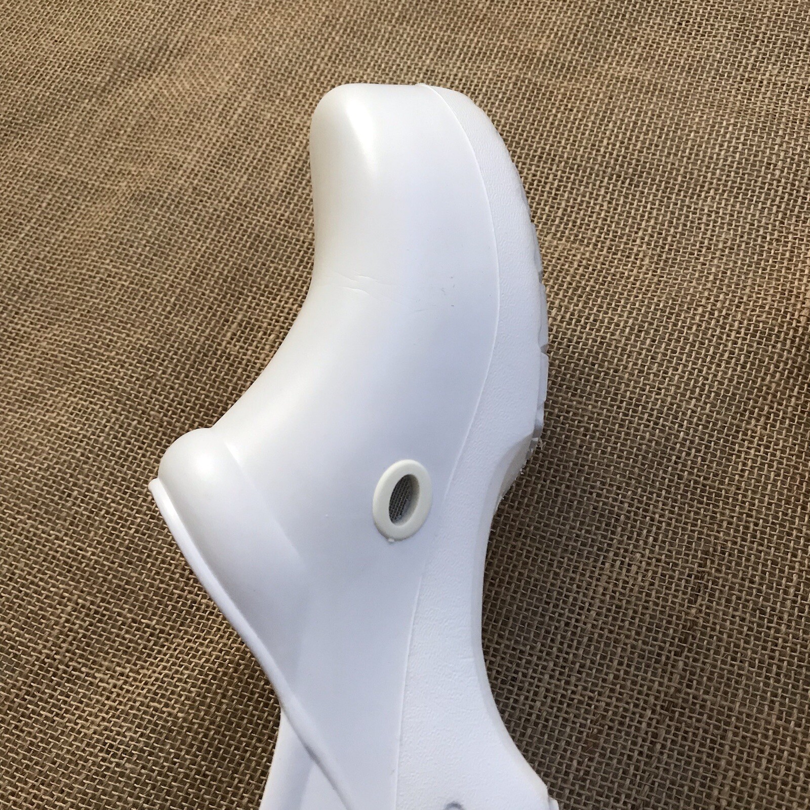 Anywear Women’s Guardian angel Closed Toe Clogs, White, Size 11 Work Foam Comfor
